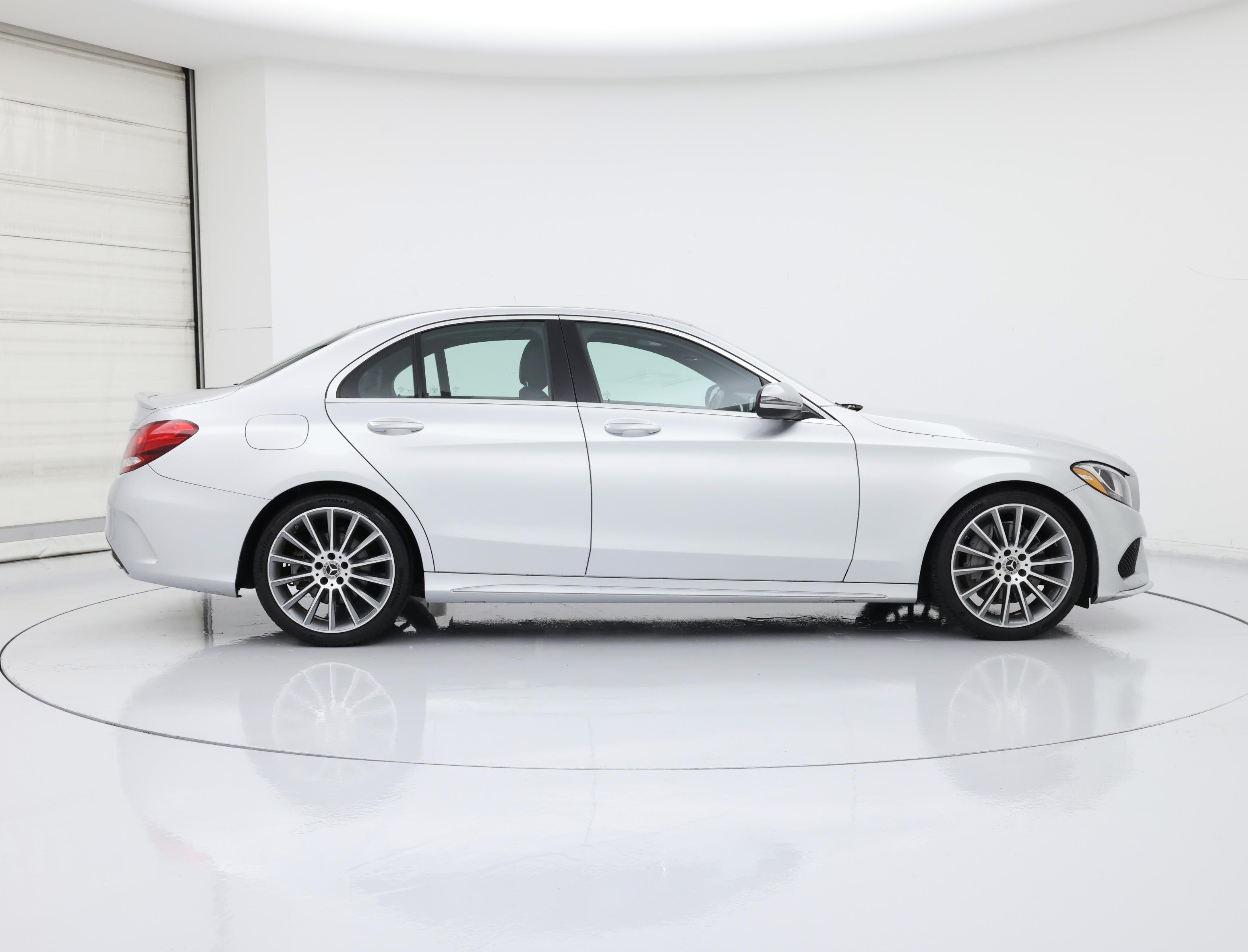 Thumbnail: 2017 Mercedes-Benz C-Class - 7