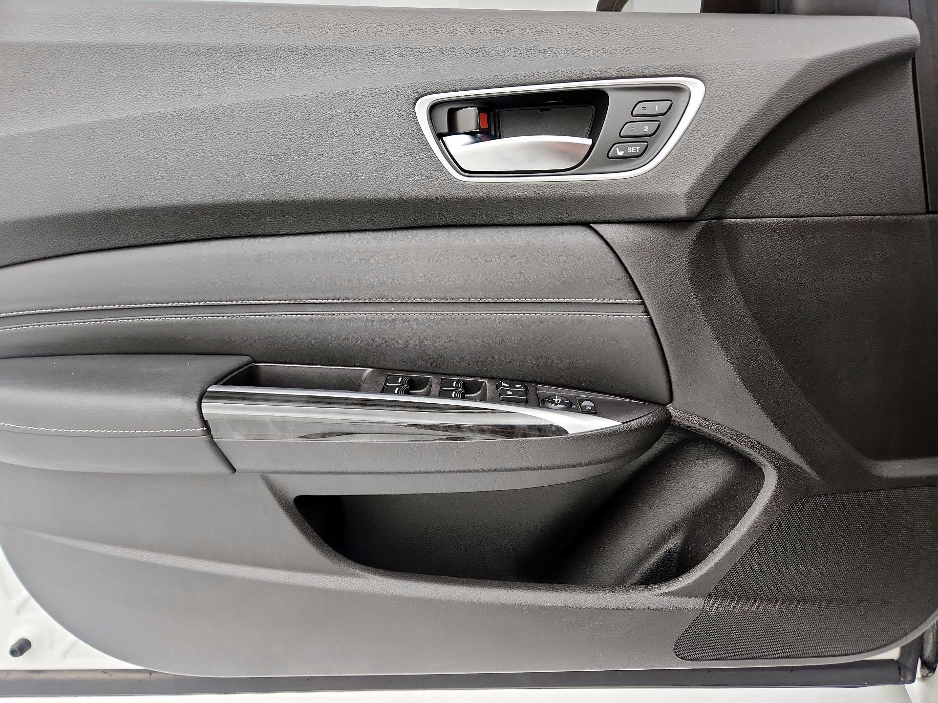 Thumbnail: 2019 Acura TLX - 12