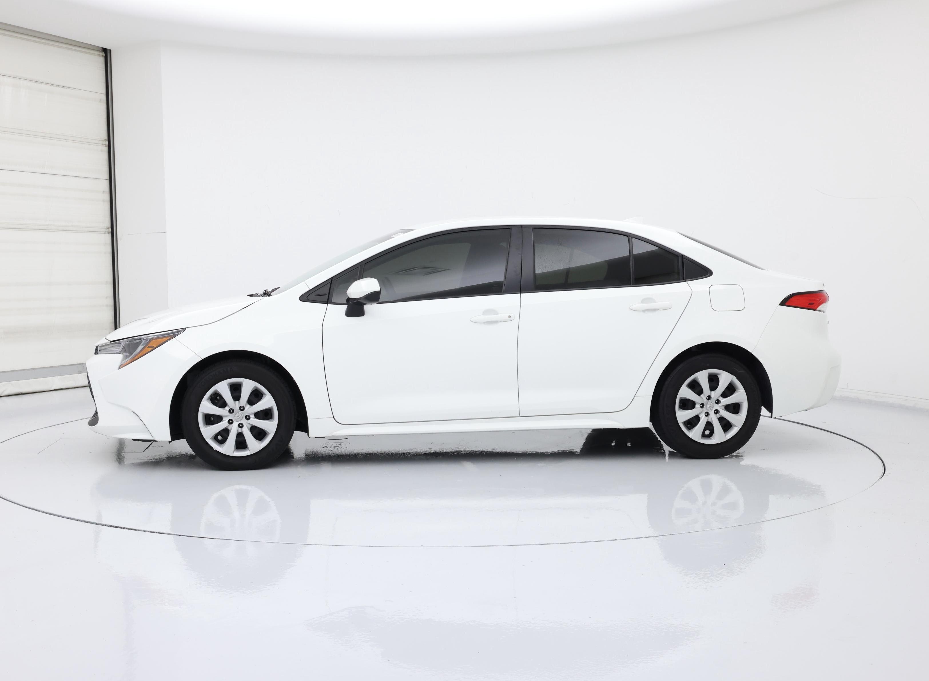 Thumbnail: 2022 Toyota Corolla - 3