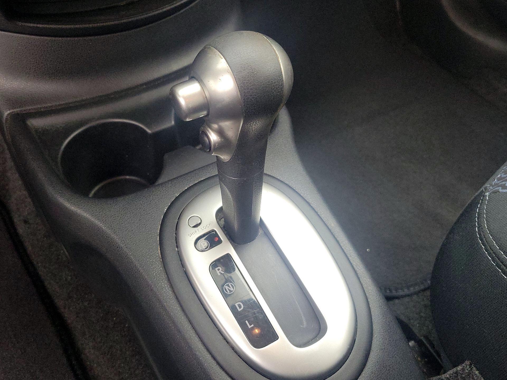 Thumbnail: 2016 Nissan Versa Note - 17