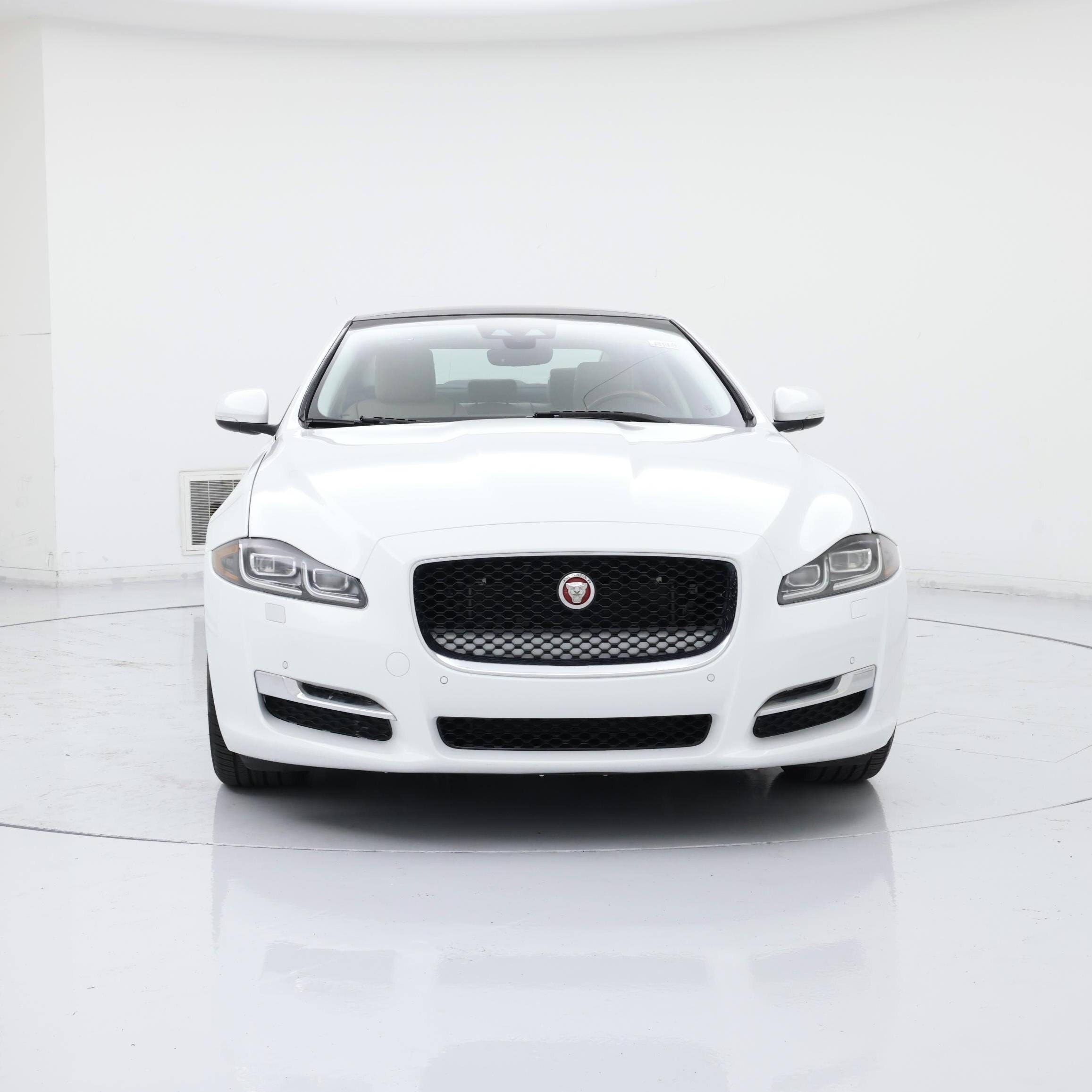 Thumbnail: 2018 Jaguar XJ - 5