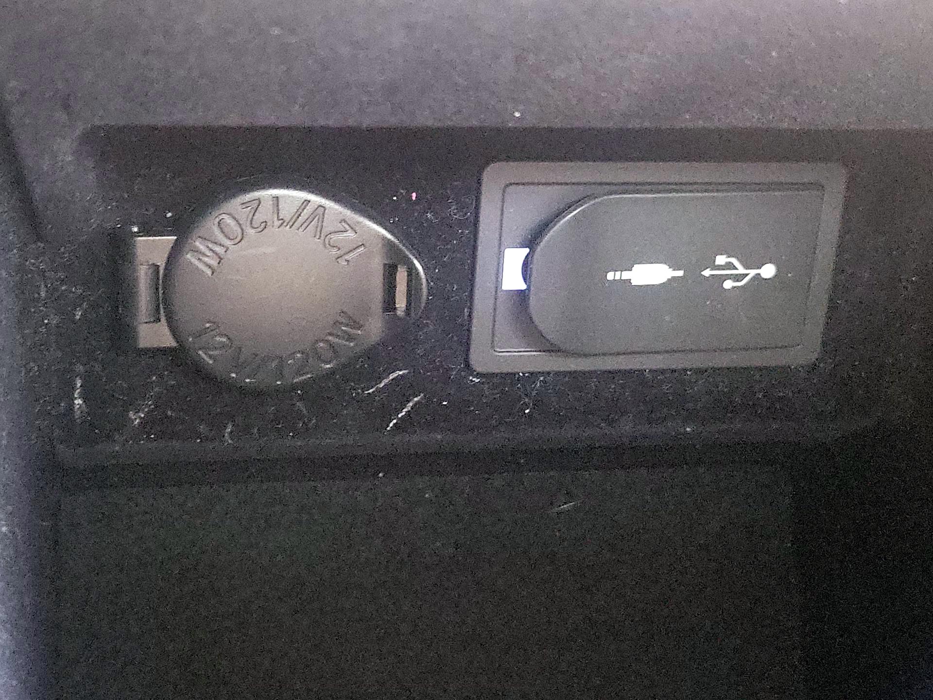 Thumbnail: 2015 Lexus ES - 18