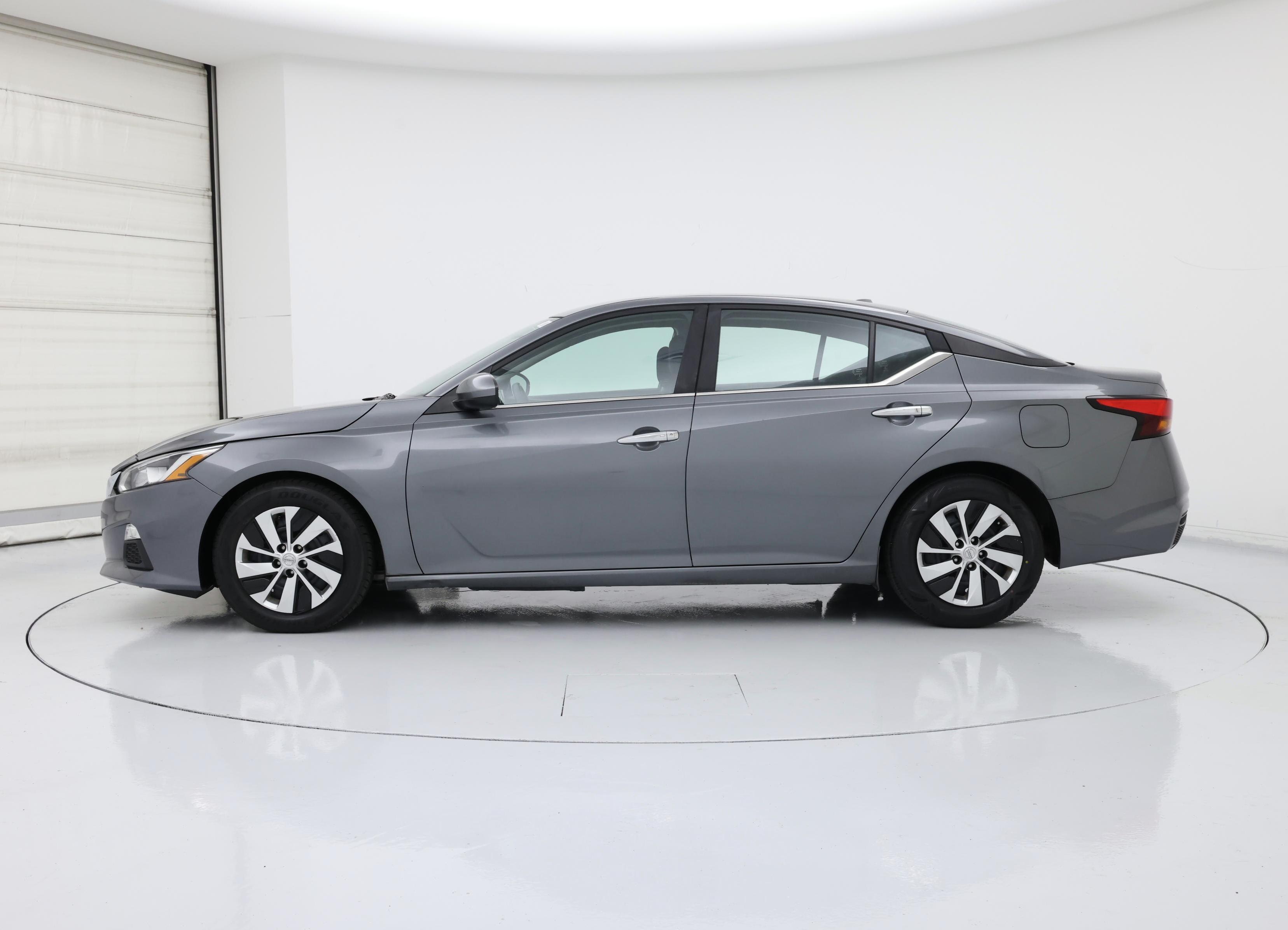Thumbnail: 2019 Nissan Altima - 3