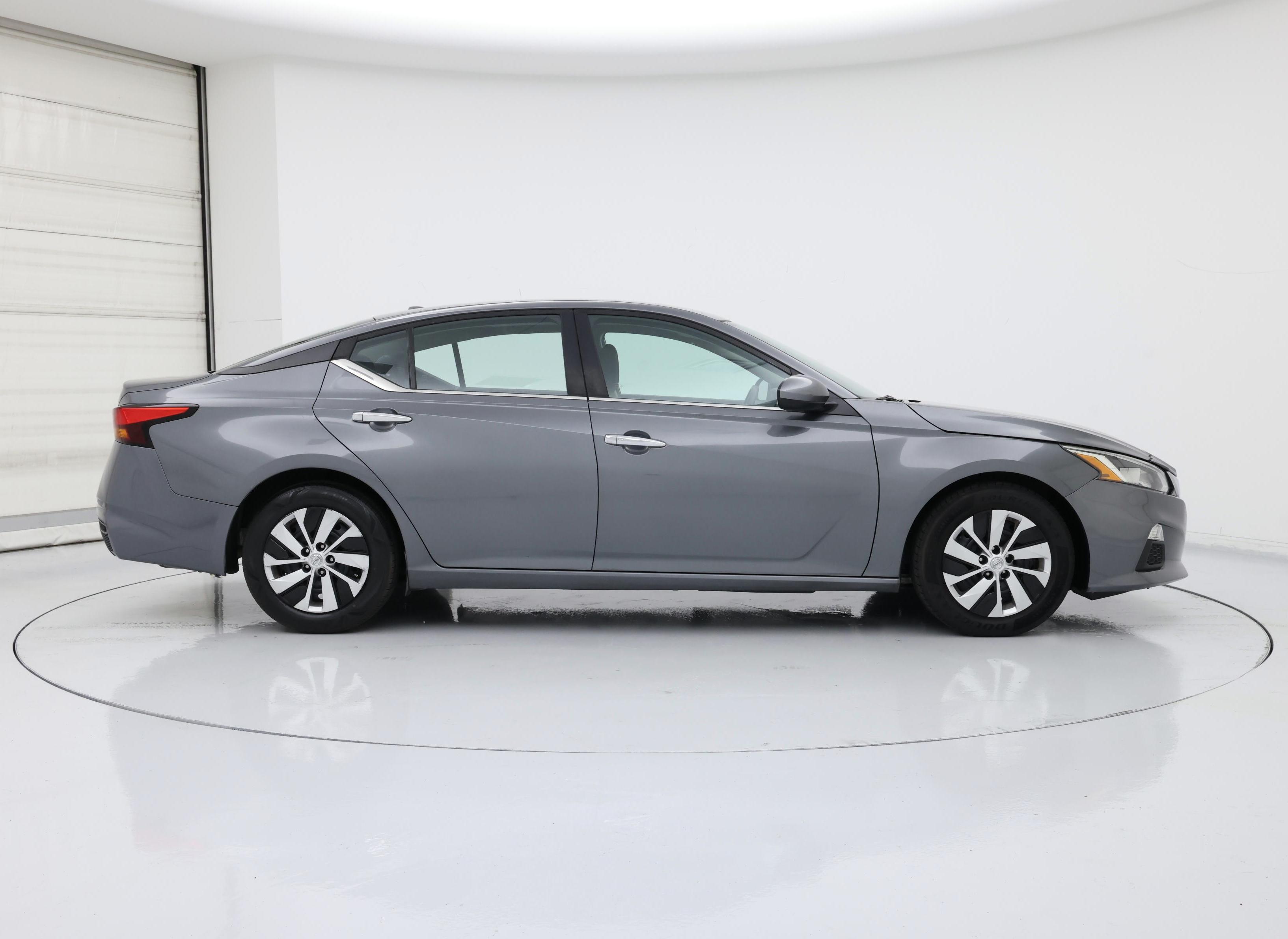 Thumbnail: 2019 Nissan Altima - 7
