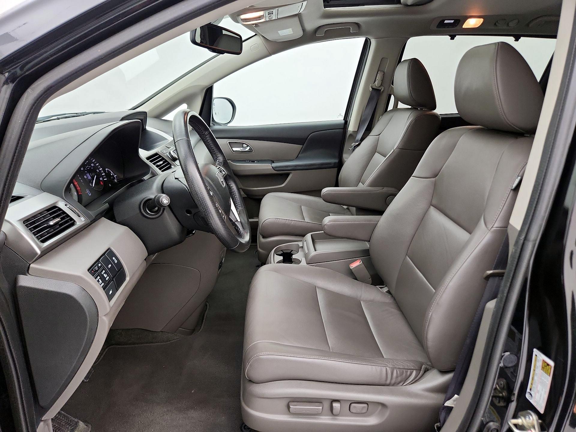 Thumbnail: 2016 Honda Odyssey - 11