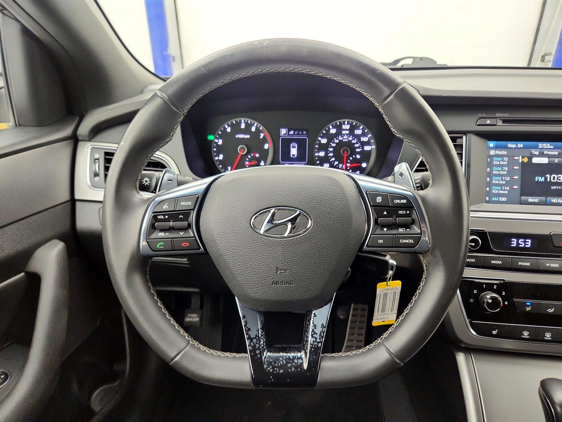 Thumbnail: 2017 Hyundai Sonata - 10