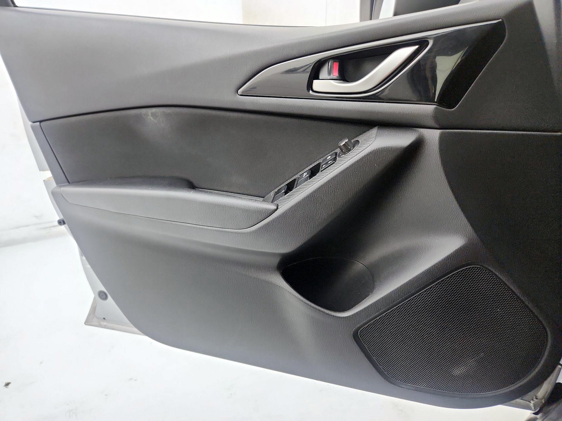 Thumbnail: 2016 Mazda Mazda3 - 12