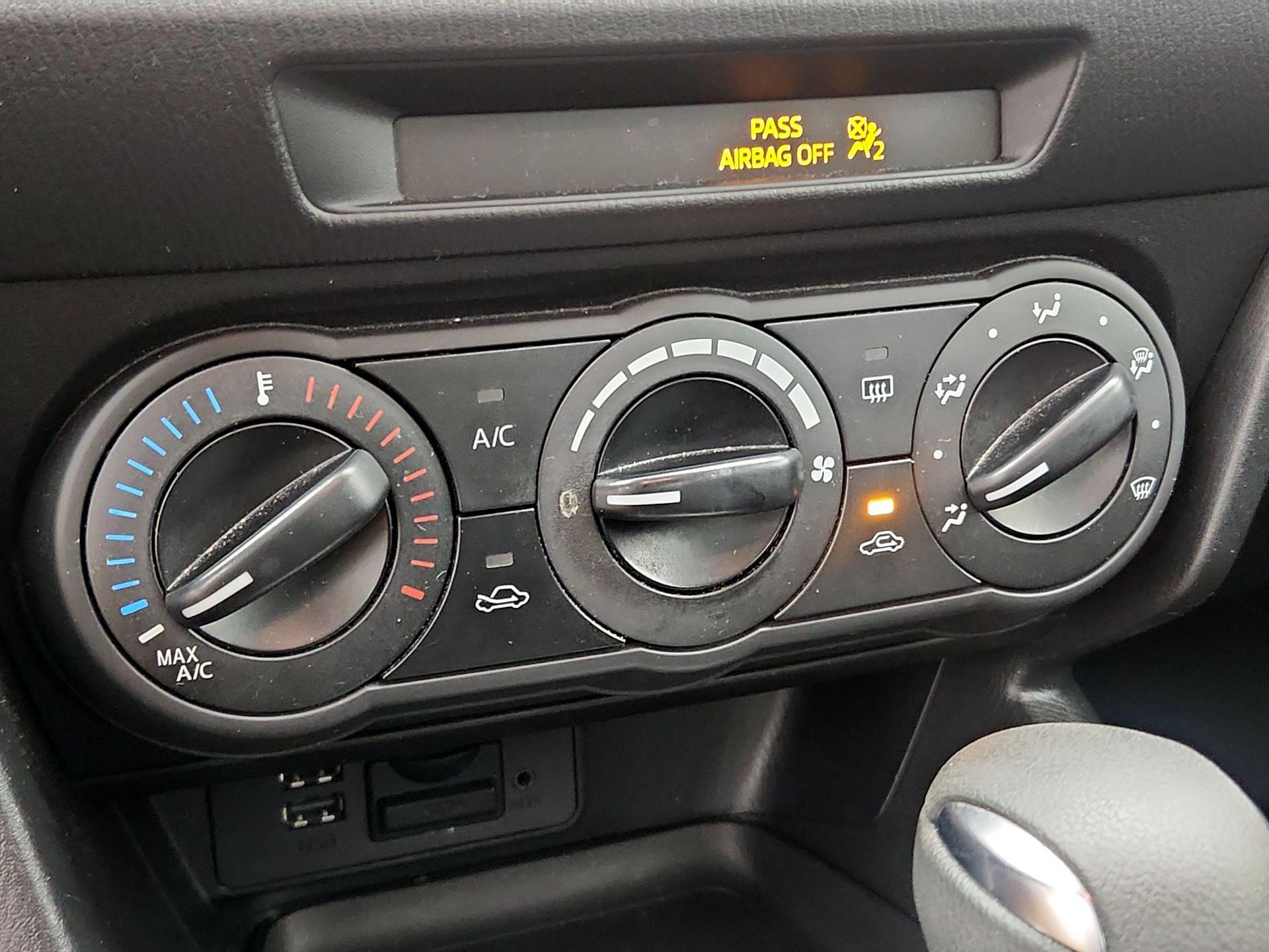 Thumbnail: 2016 Mazda Mazda3 - 16