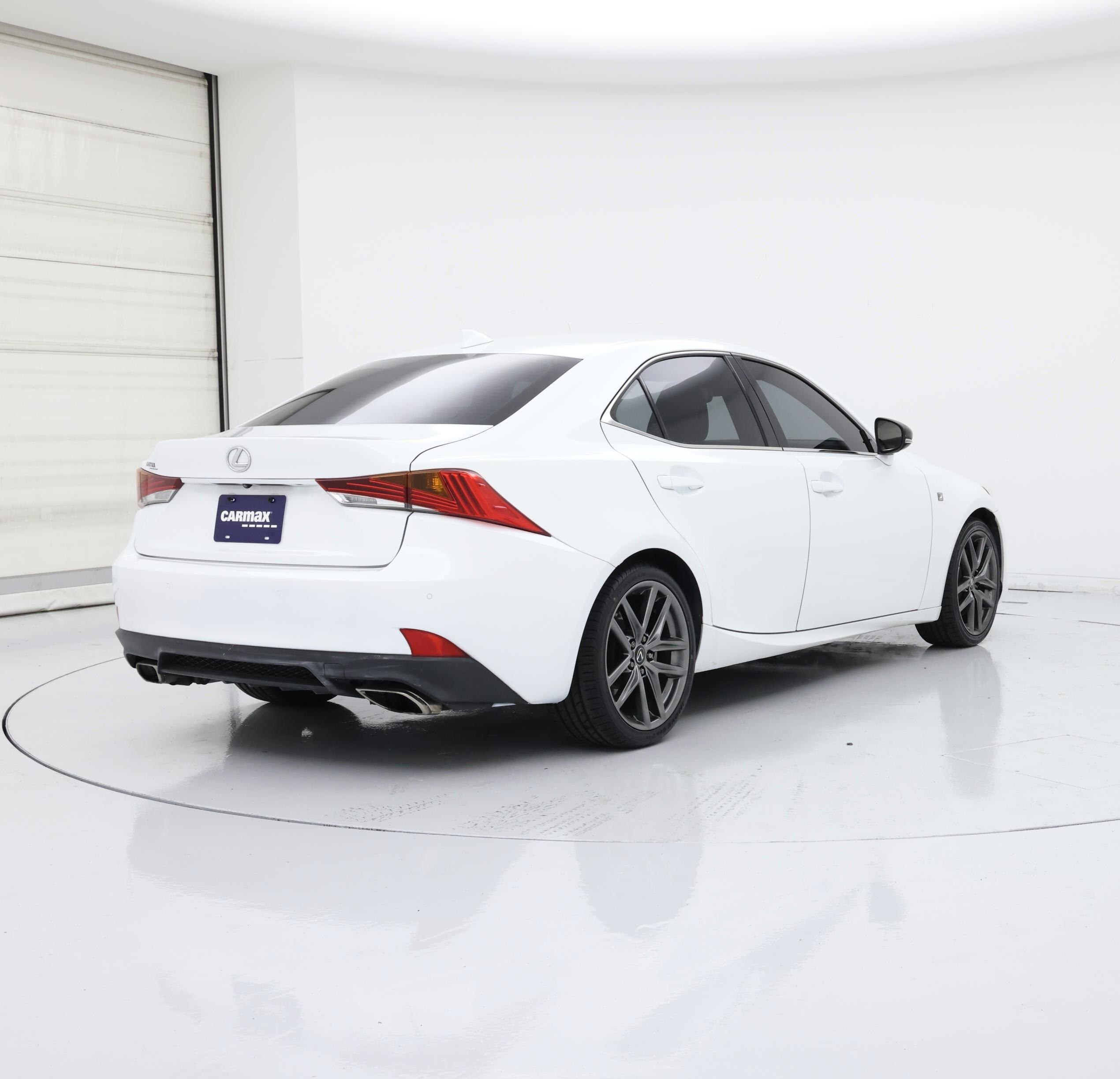 Thumbnail: 2019 Lexus IS - 8