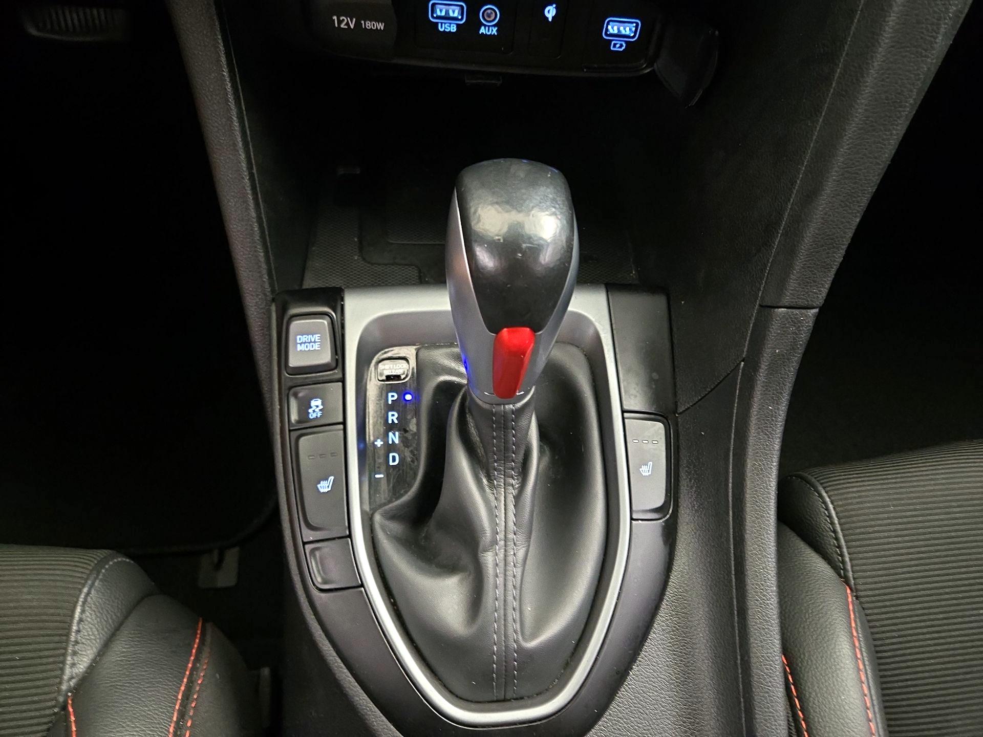 Thumbnail: 2020 Hyundai Veloster - 15