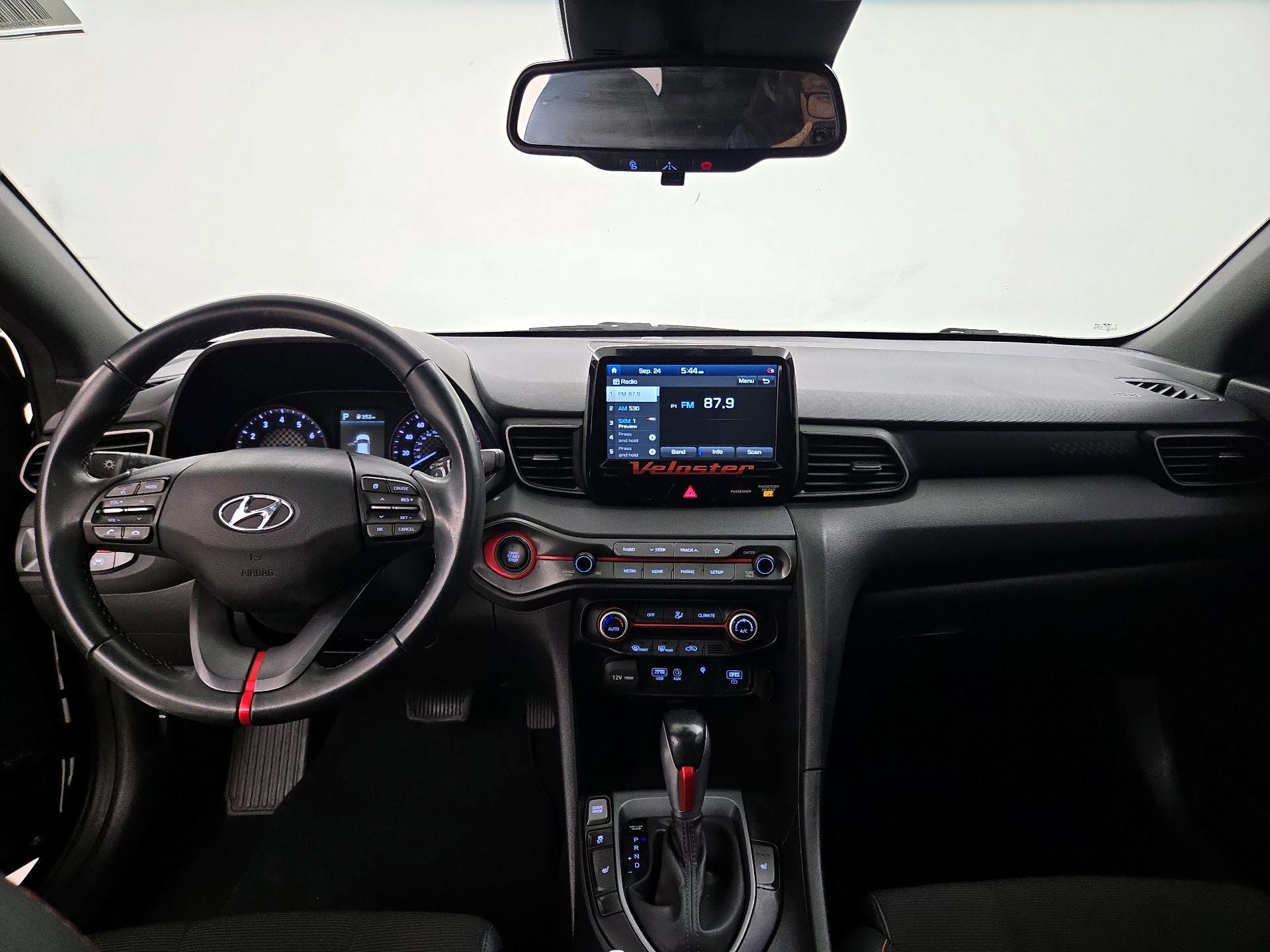 Thumbnail: 2020 Hyundai Veloster - 8