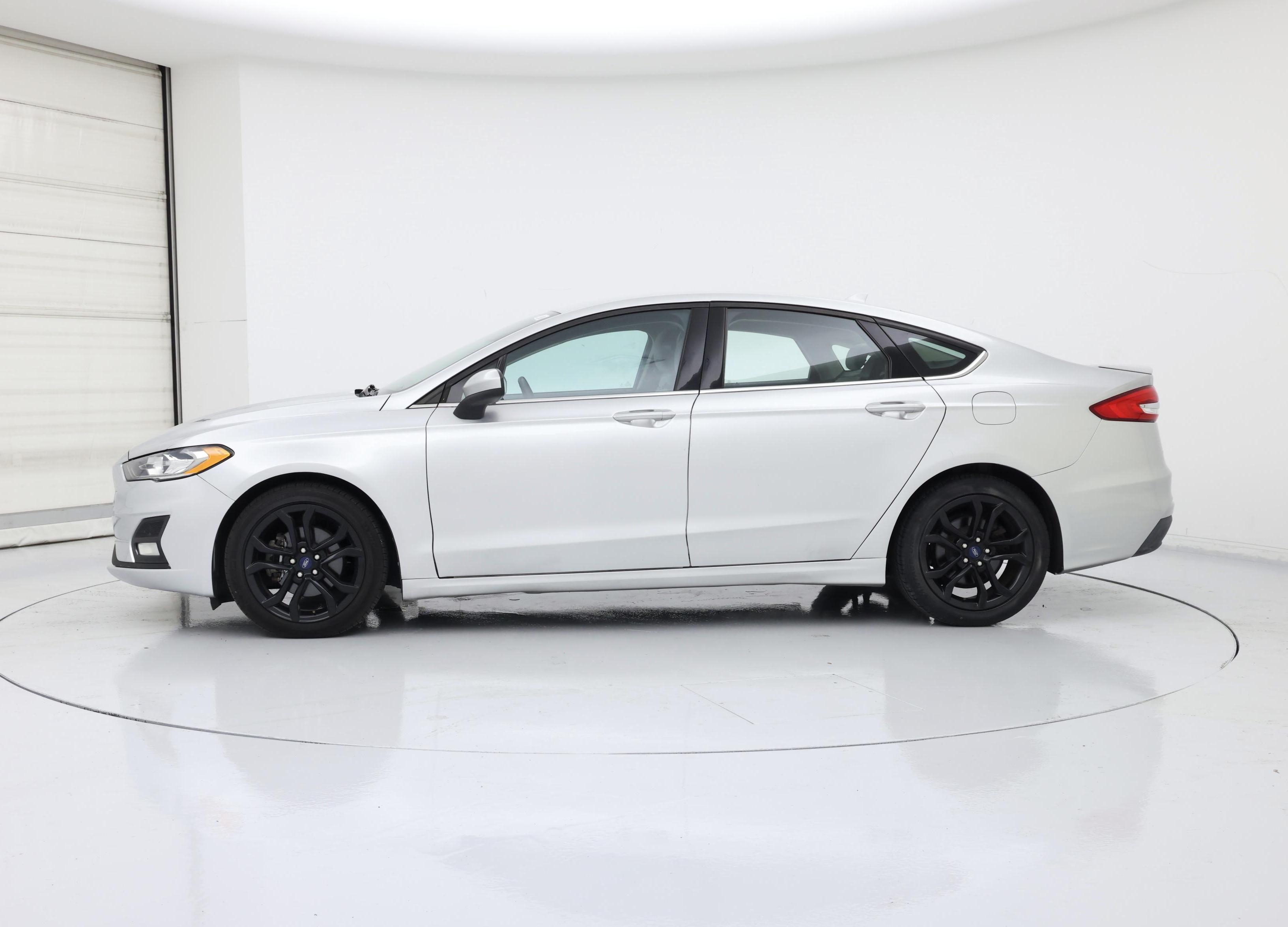Thumbnail: 2019 Ford Fusion - 3