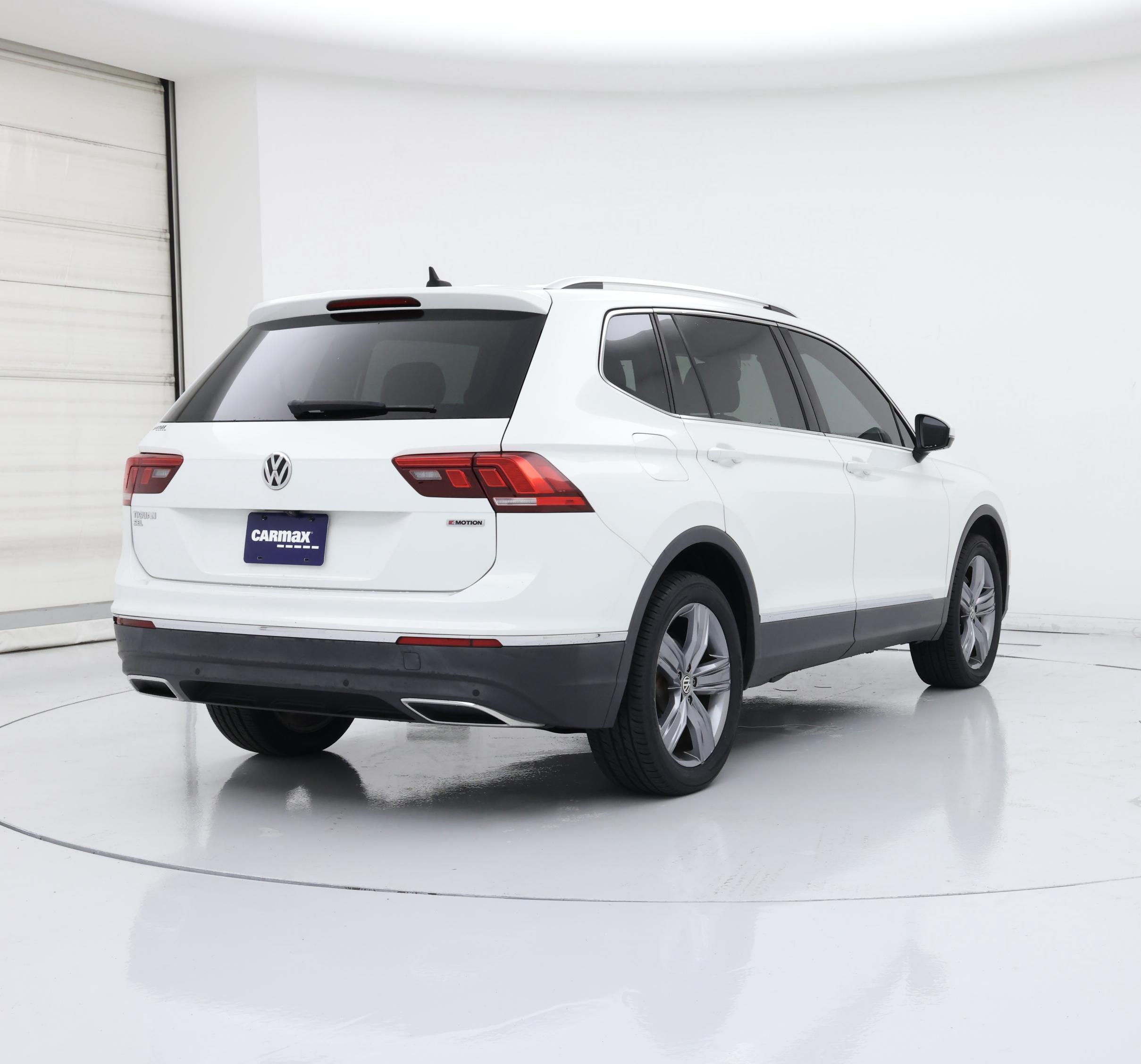 Thumbnail: 2020 Volkswagen Tiguan - 8