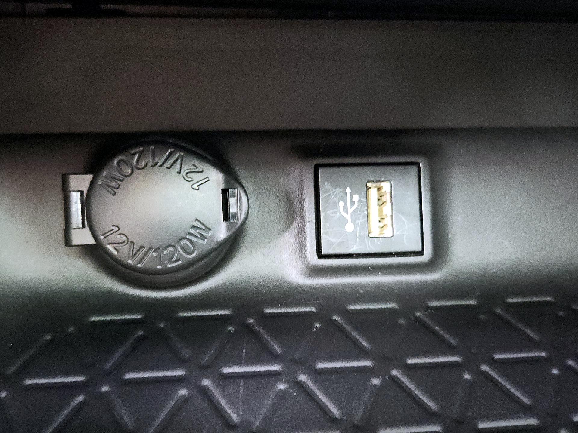 Thumbnail: 2023 Toyota RAV4 - 18
