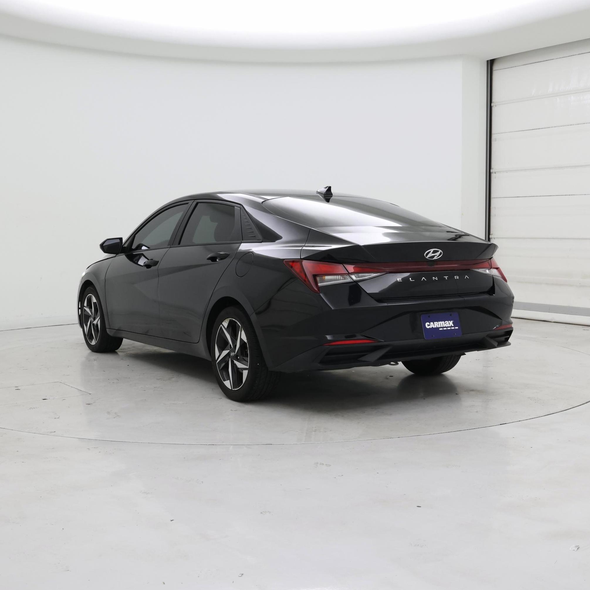 Thumbnail: 2023 Hyundai Elantra - 2
