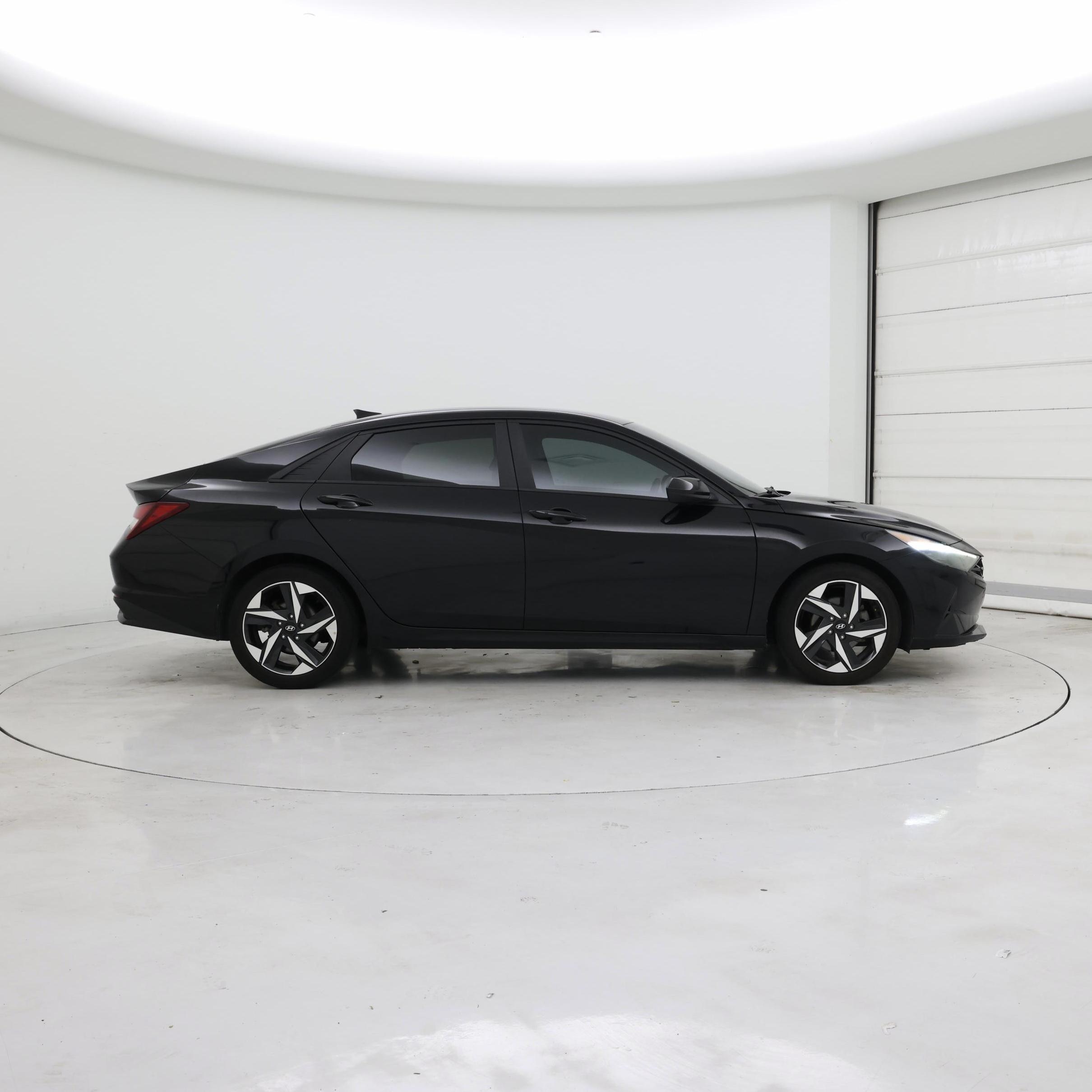 Thumbnail: 2023 Hyundai Elantra - 7