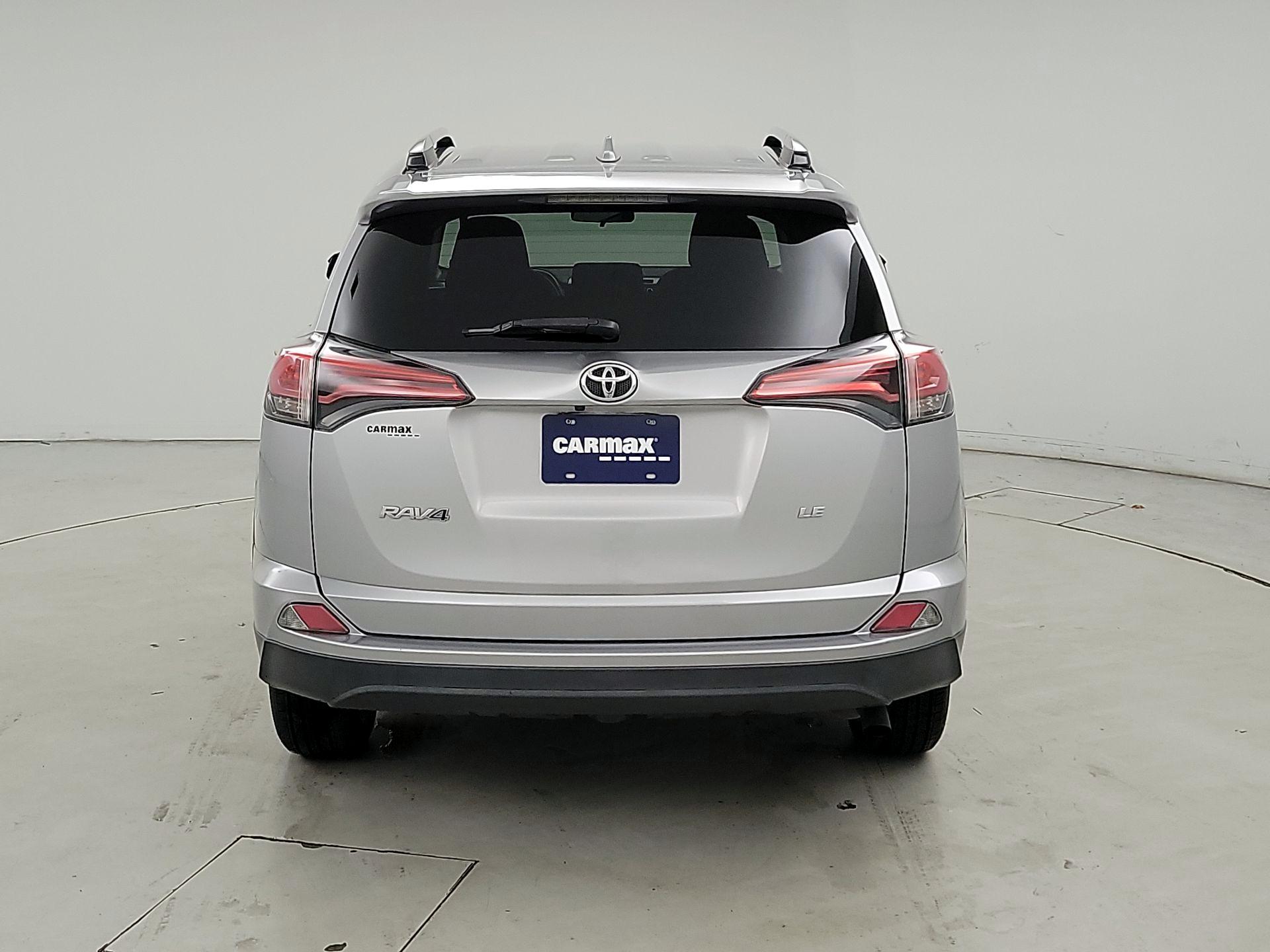 Thumbnail: 2017 Toyota RAV4 - 6