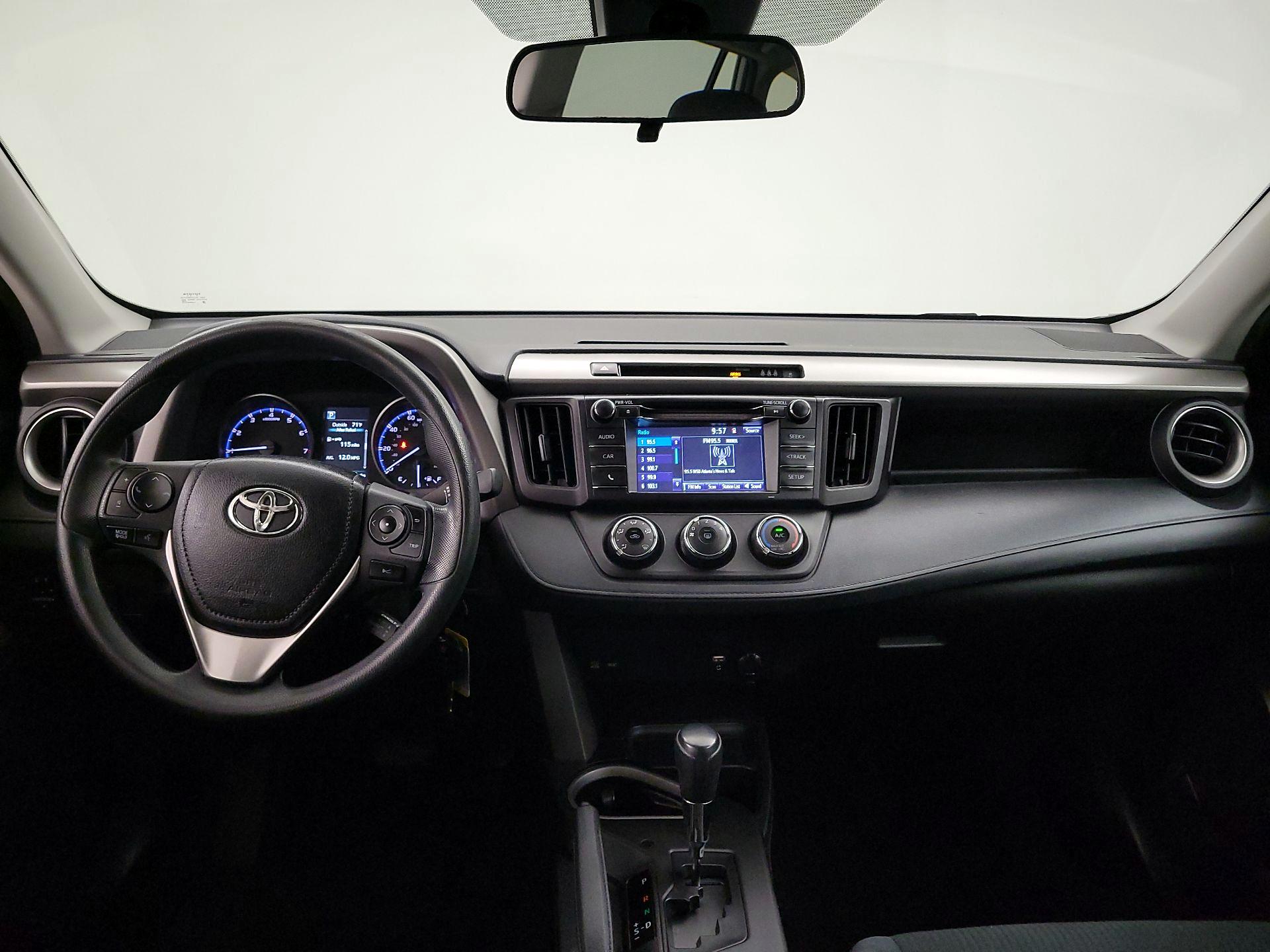 Thumbnail: 2017 Toyota RAV4 - 8