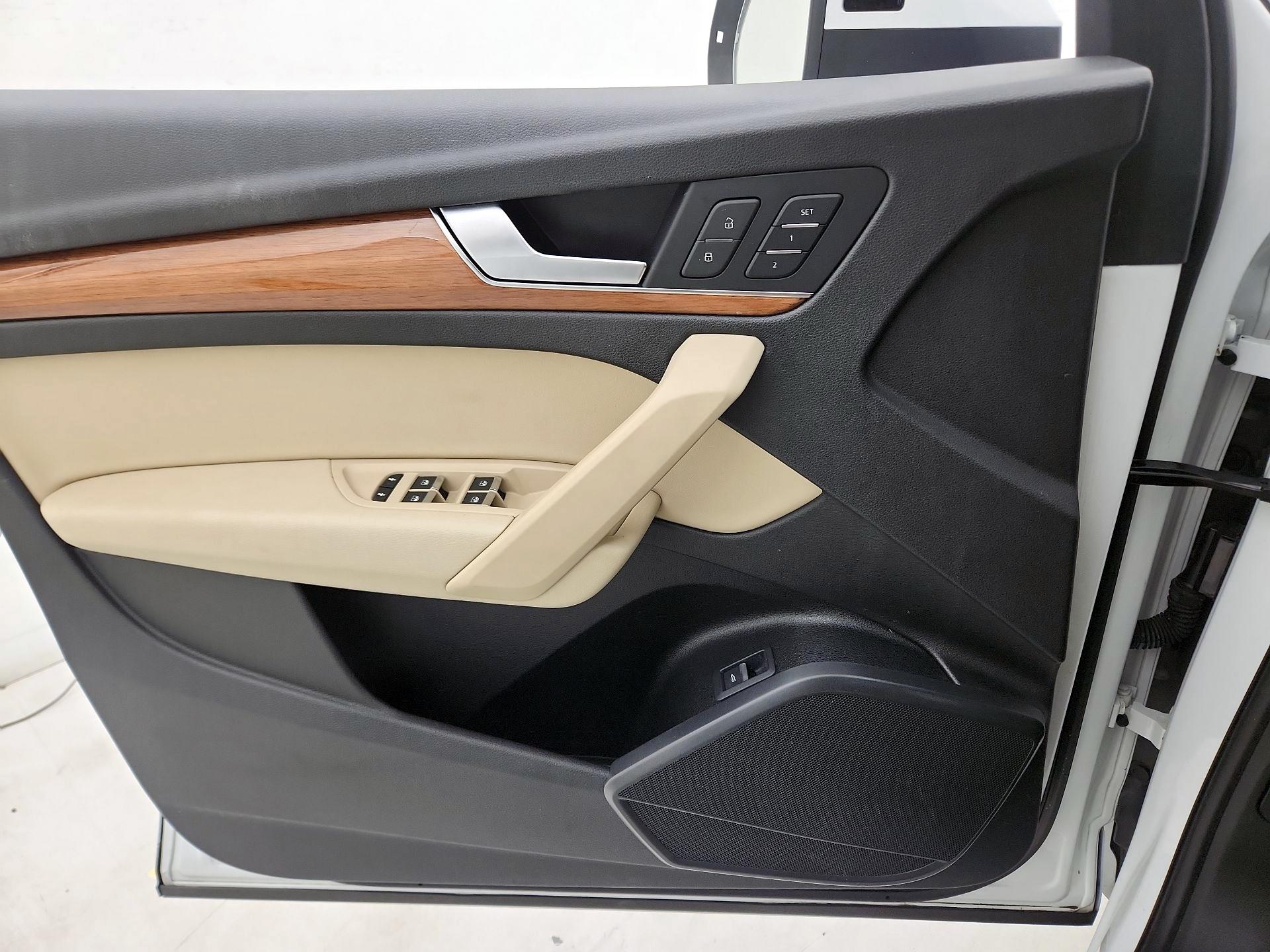 Thumbnail: 2021 Audi Q5 - 12