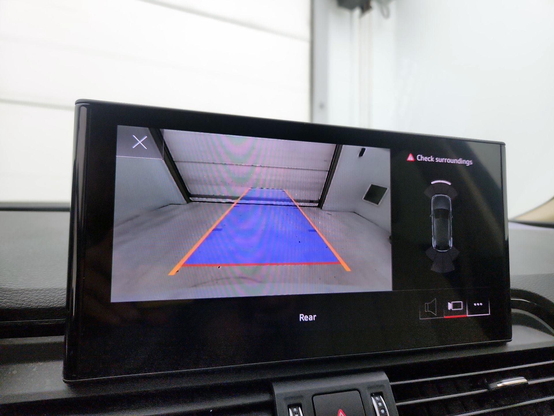 Thumbnail: 2021 Audi Q5 - 14