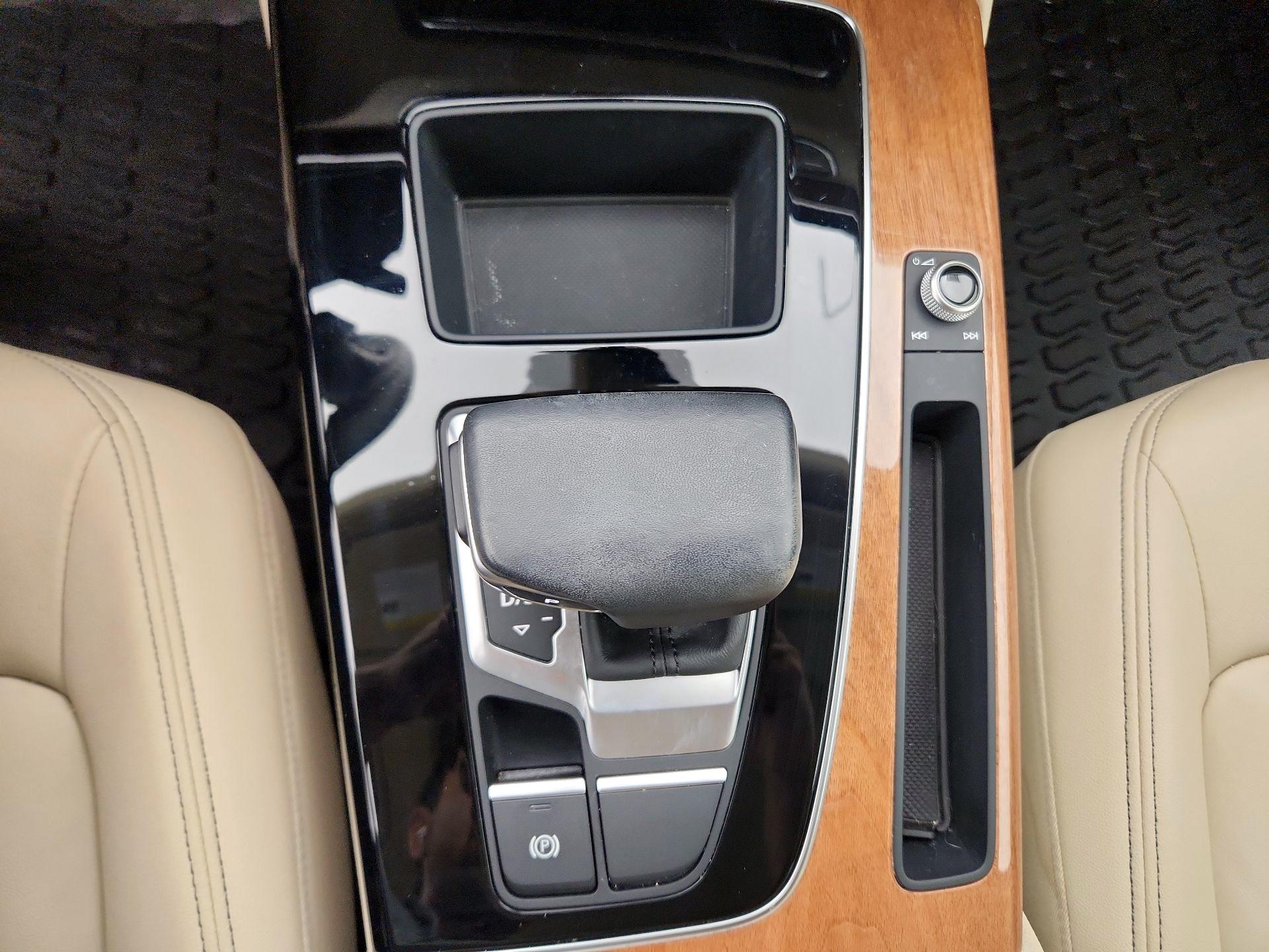 Thumbnail: 2021 Audi Q5 - 17