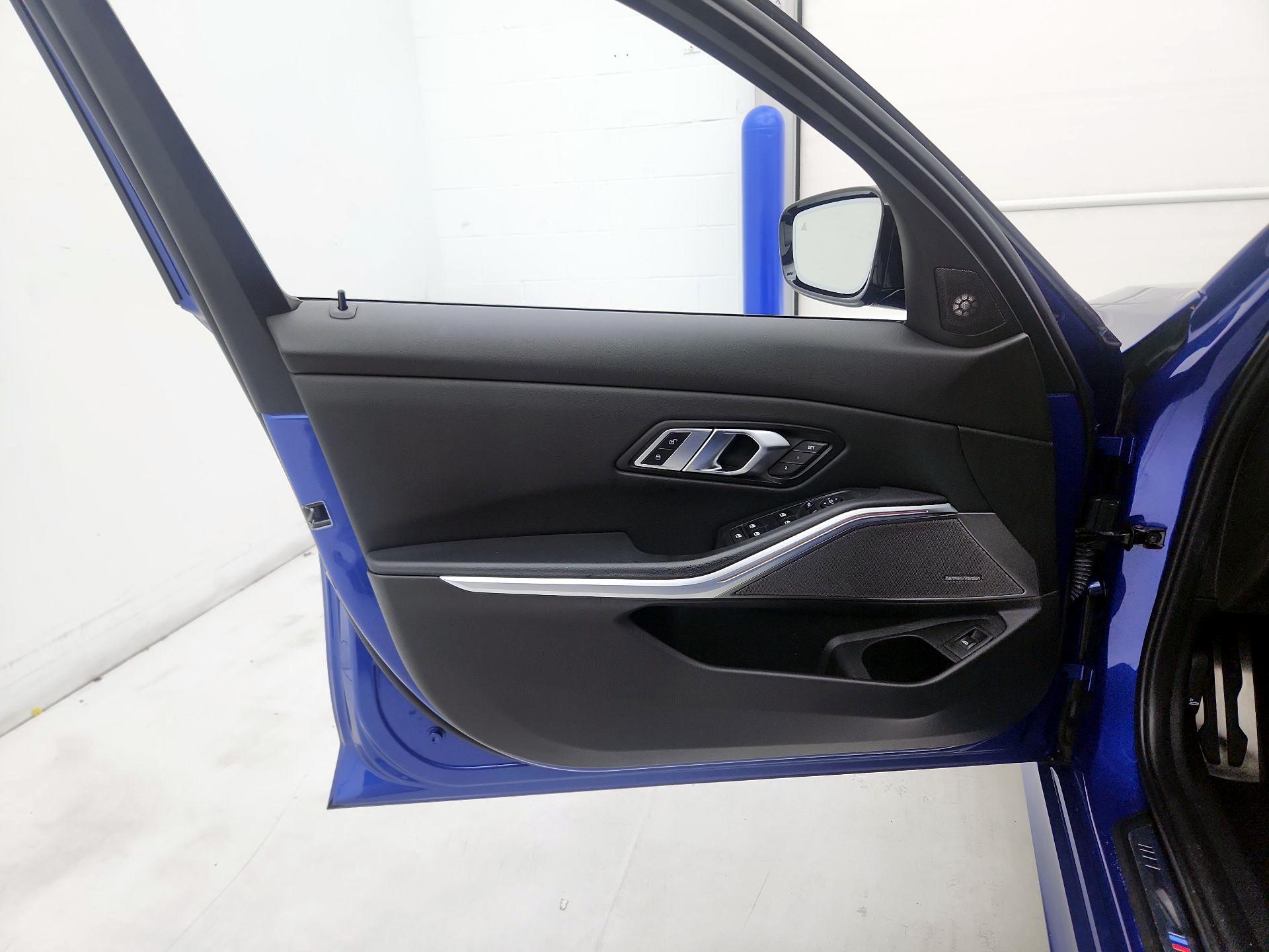 Thumbnail: 2023 BMW 3 Series - 12