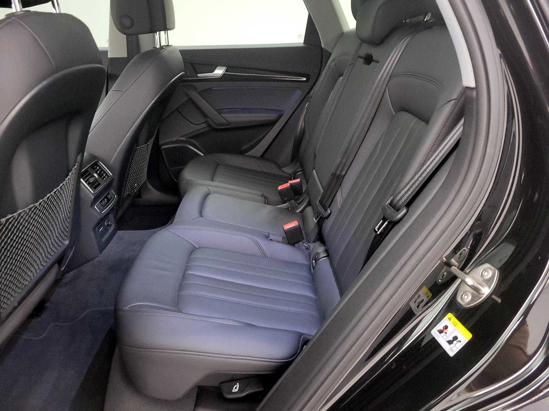 Thumbnail: 2019 Audi Q5 - 19