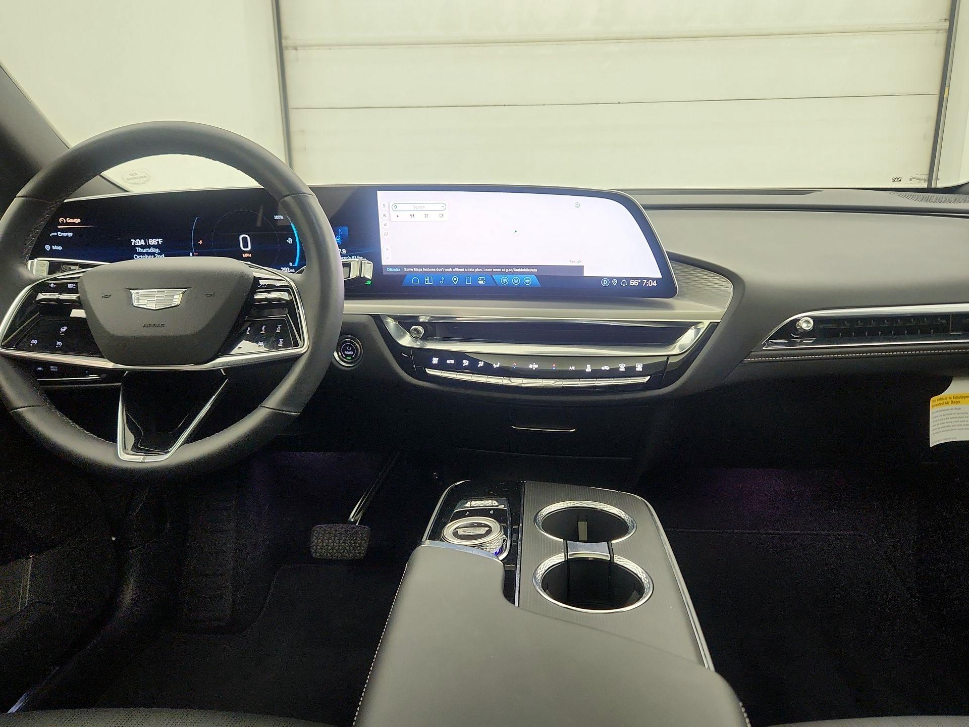 Thumbnail: 2024 Cadillac Lyriq - 9