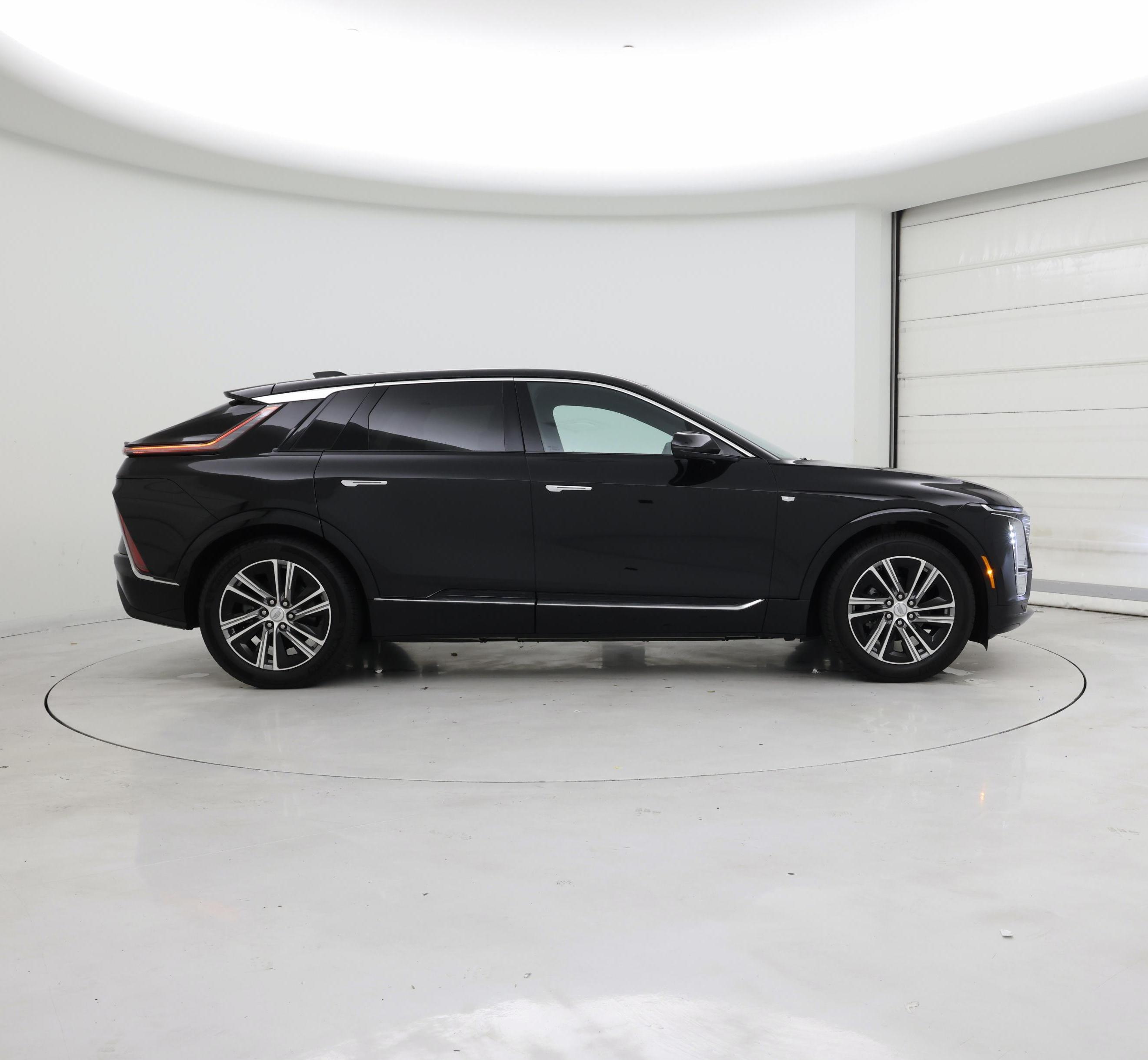 Thumbnail: 2024 Cadillac Lyriq - 7