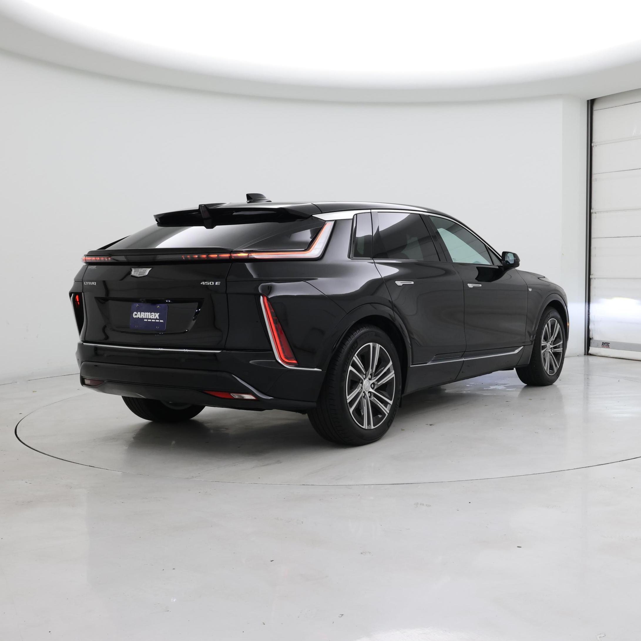 Thumbnail: 2024 Cadillac Lyriq - 8