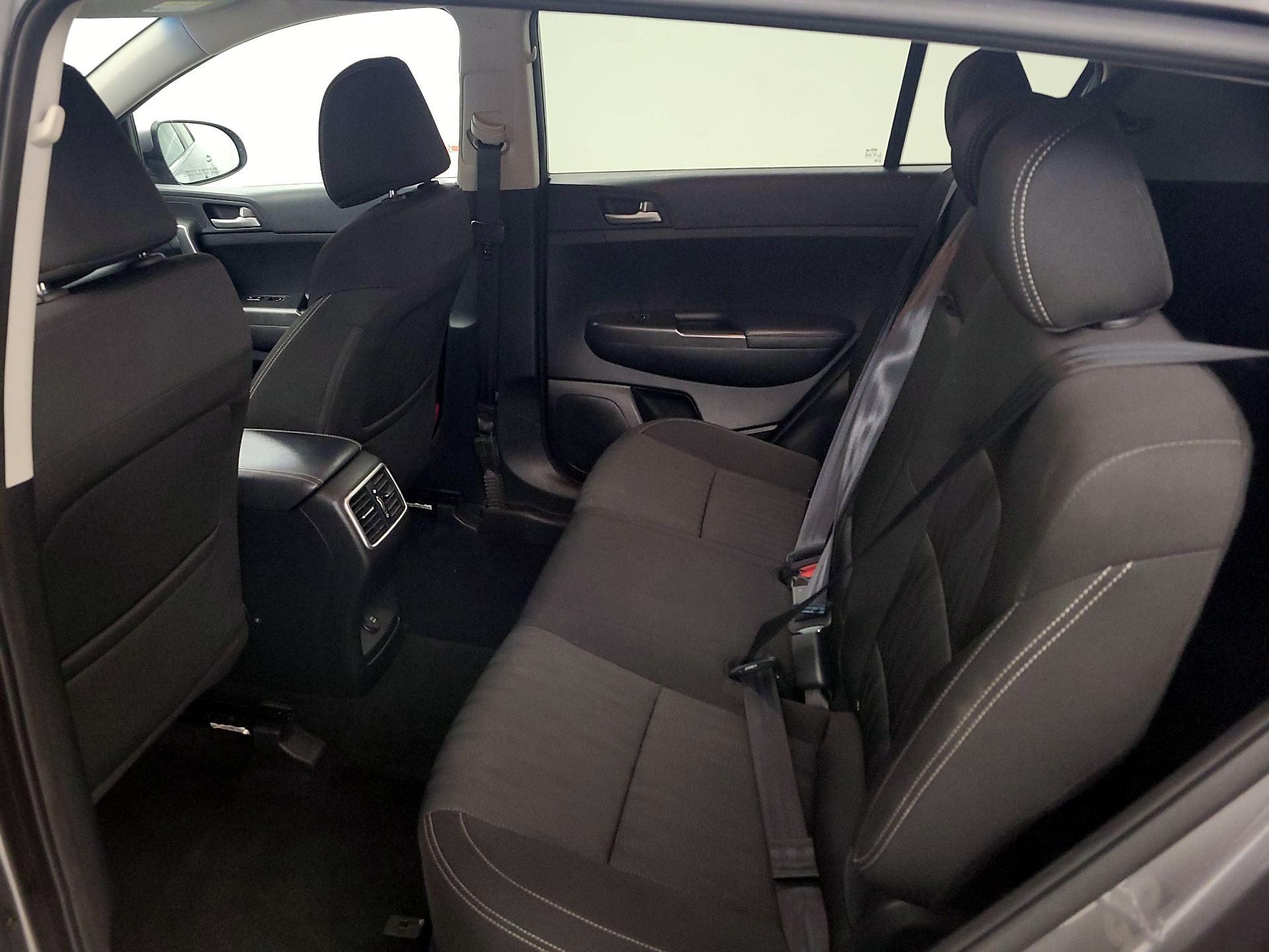 Thumbnail: 2017 Kia Sportage - 19