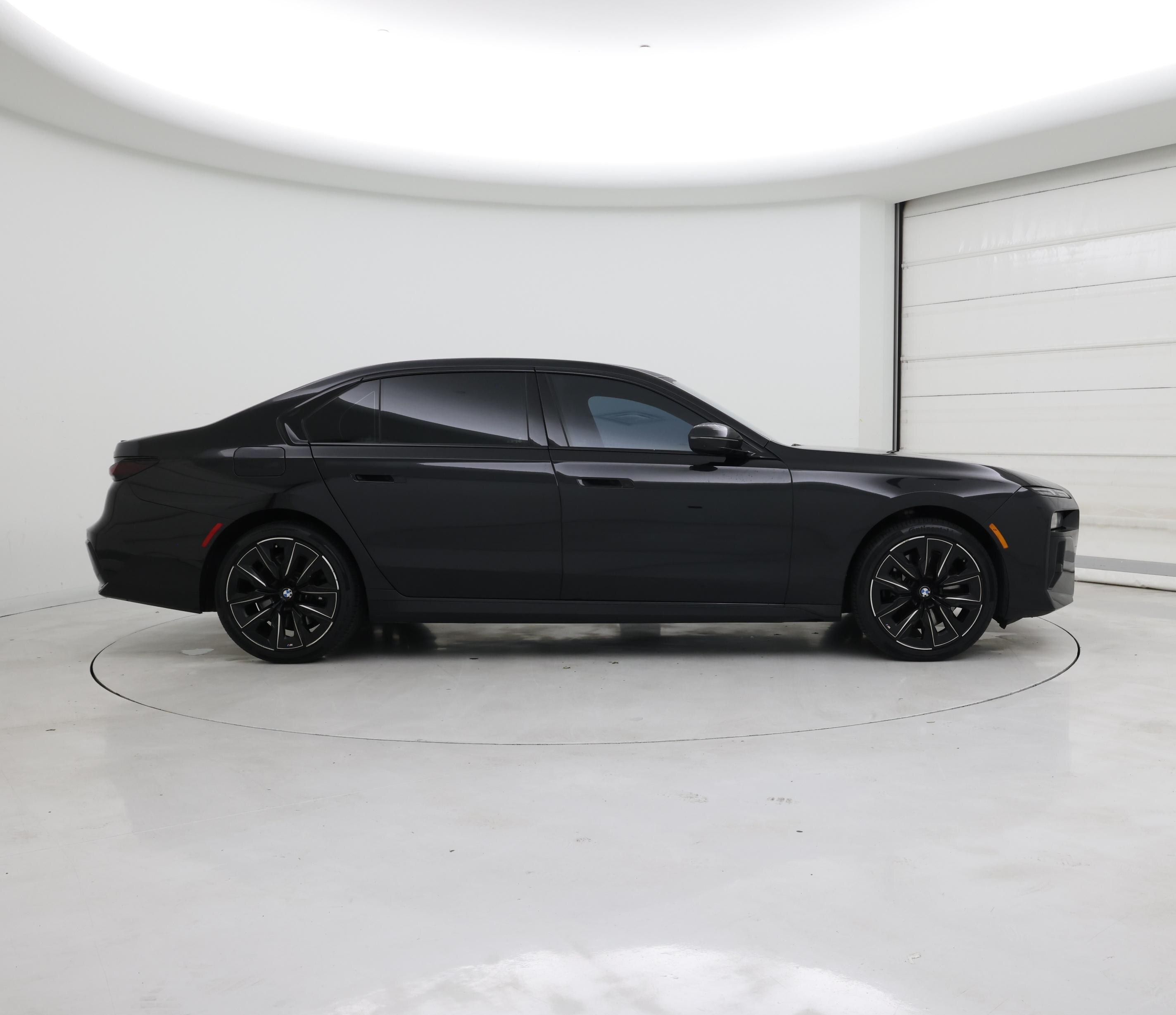 Thumbnail: 2023 BMW 7 Series - 7