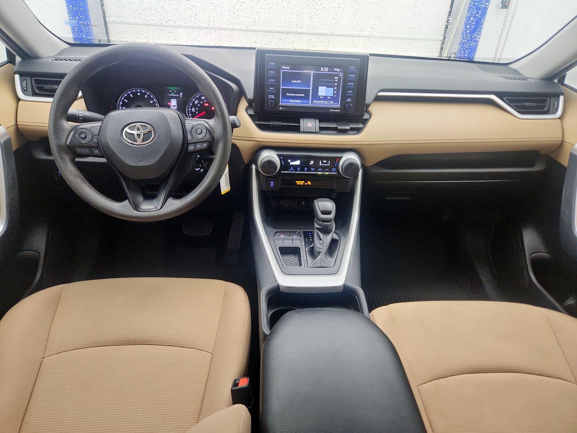 Thumbnail: 2021 Toyota RAV4 - 9