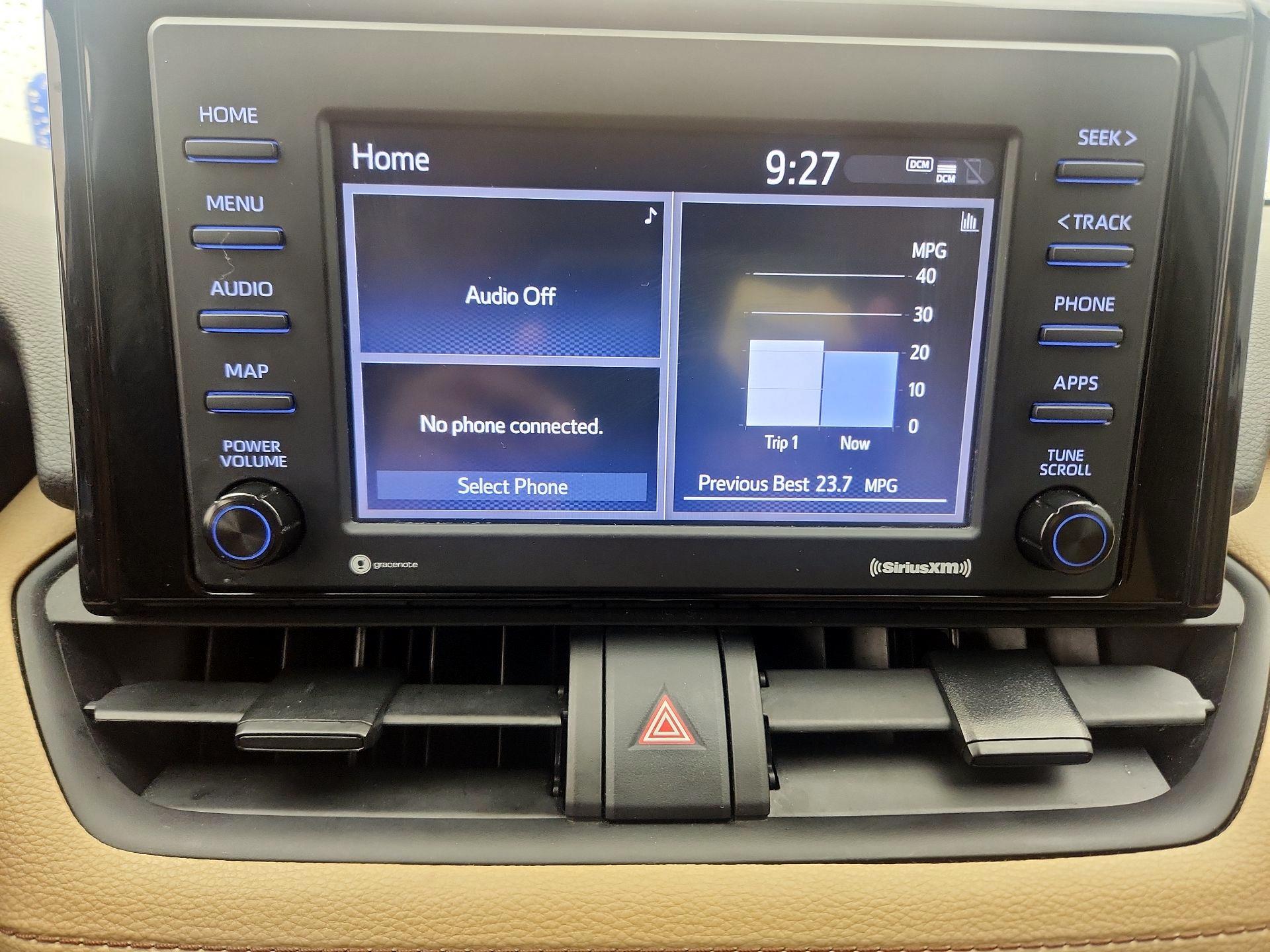 Thumbnail: 2021 Toyota RAV4 - 15