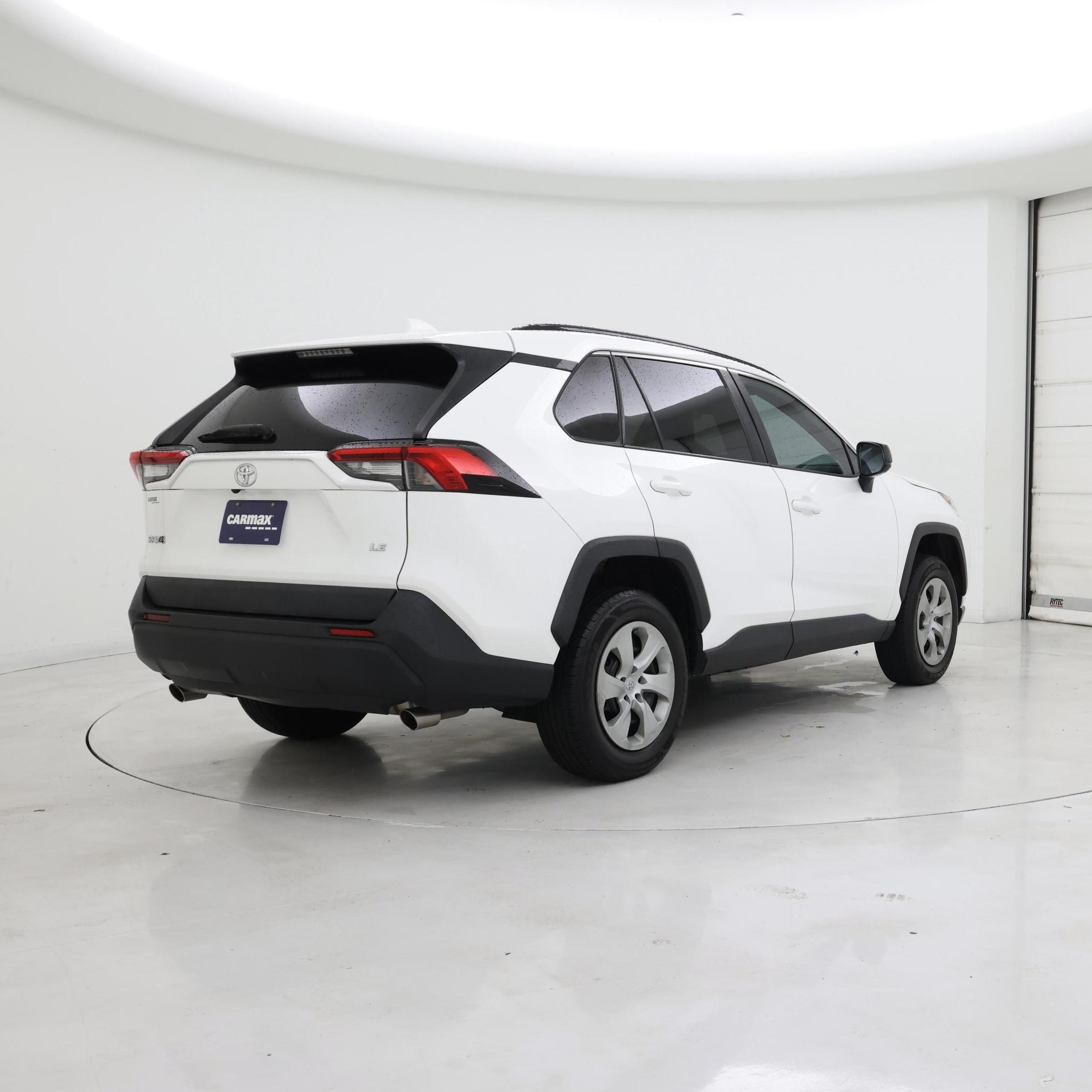 Thumbnail: 2021 Toyota RAV4 - 8
