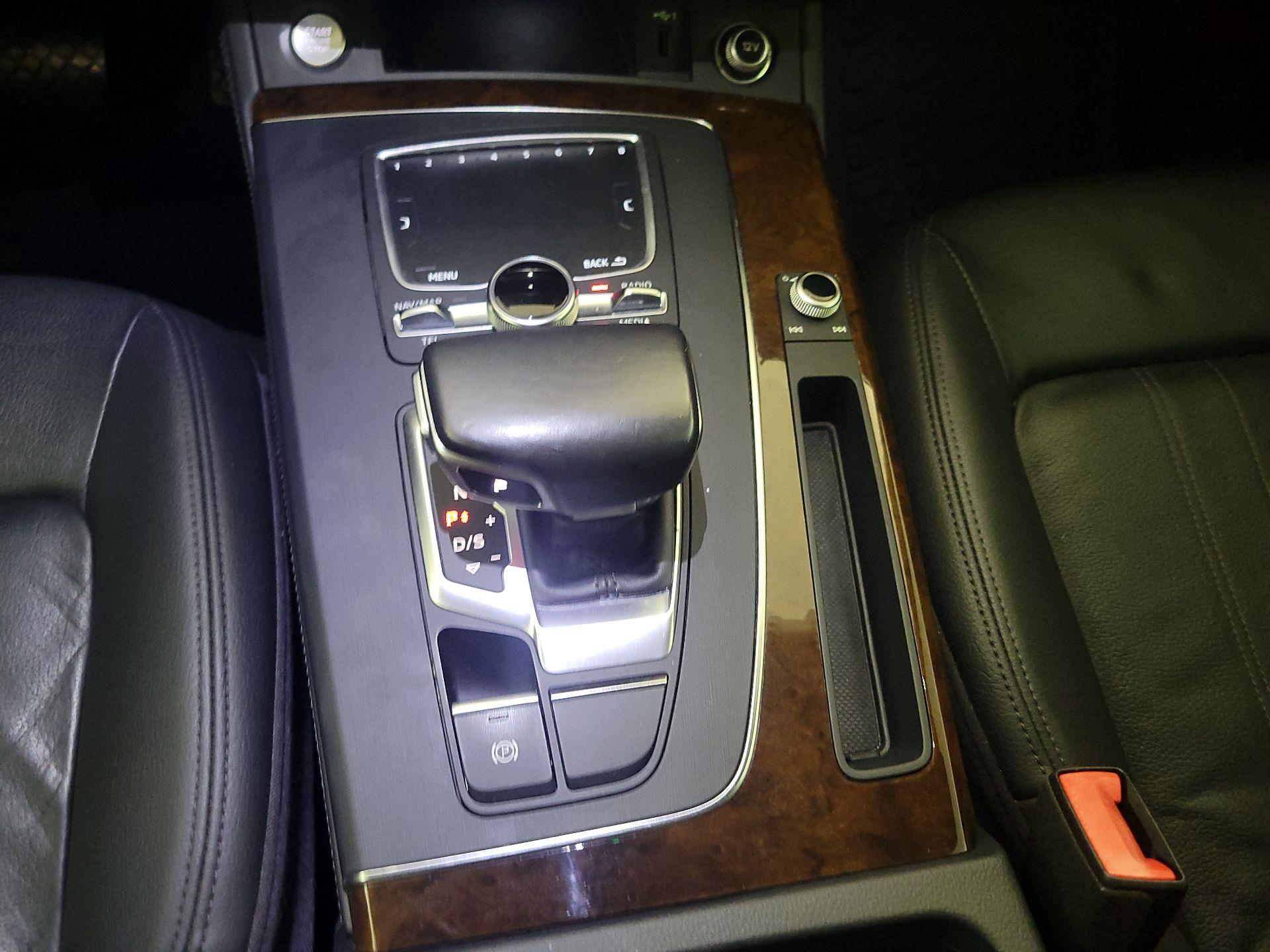 Thumbnail: 2019 Audi Q5 - 16