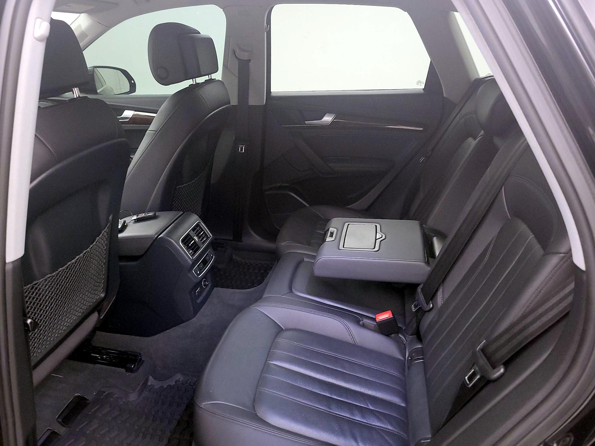 Thumbnail: 2019 Audi Q5 - 19