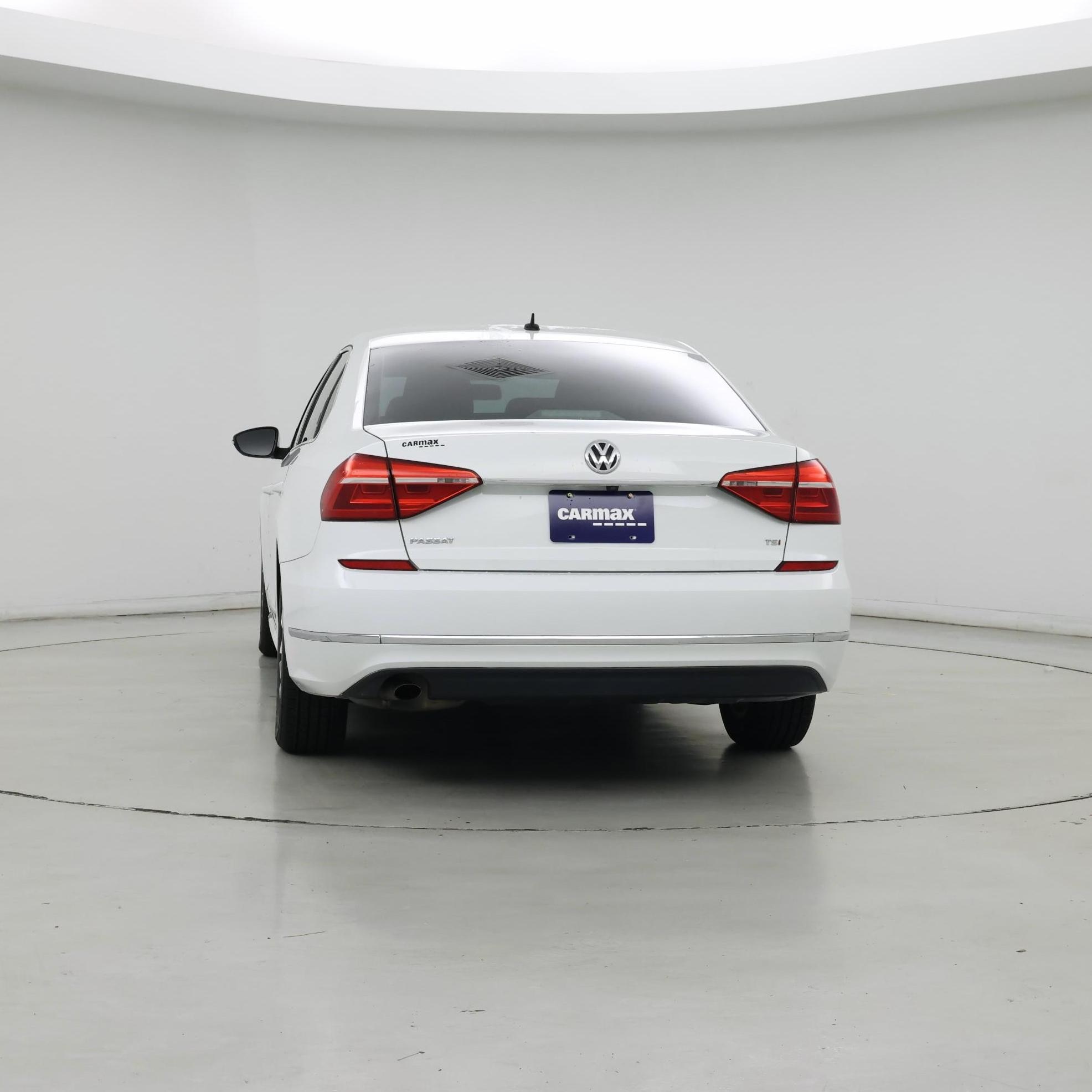 Thumbnail: 2016 Volkswagen Passat - 6