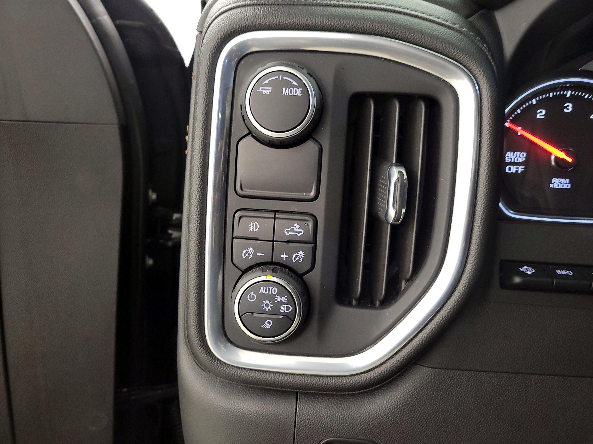 Thumbnail: 2022 Chevrolet Silverado 1500 - 11