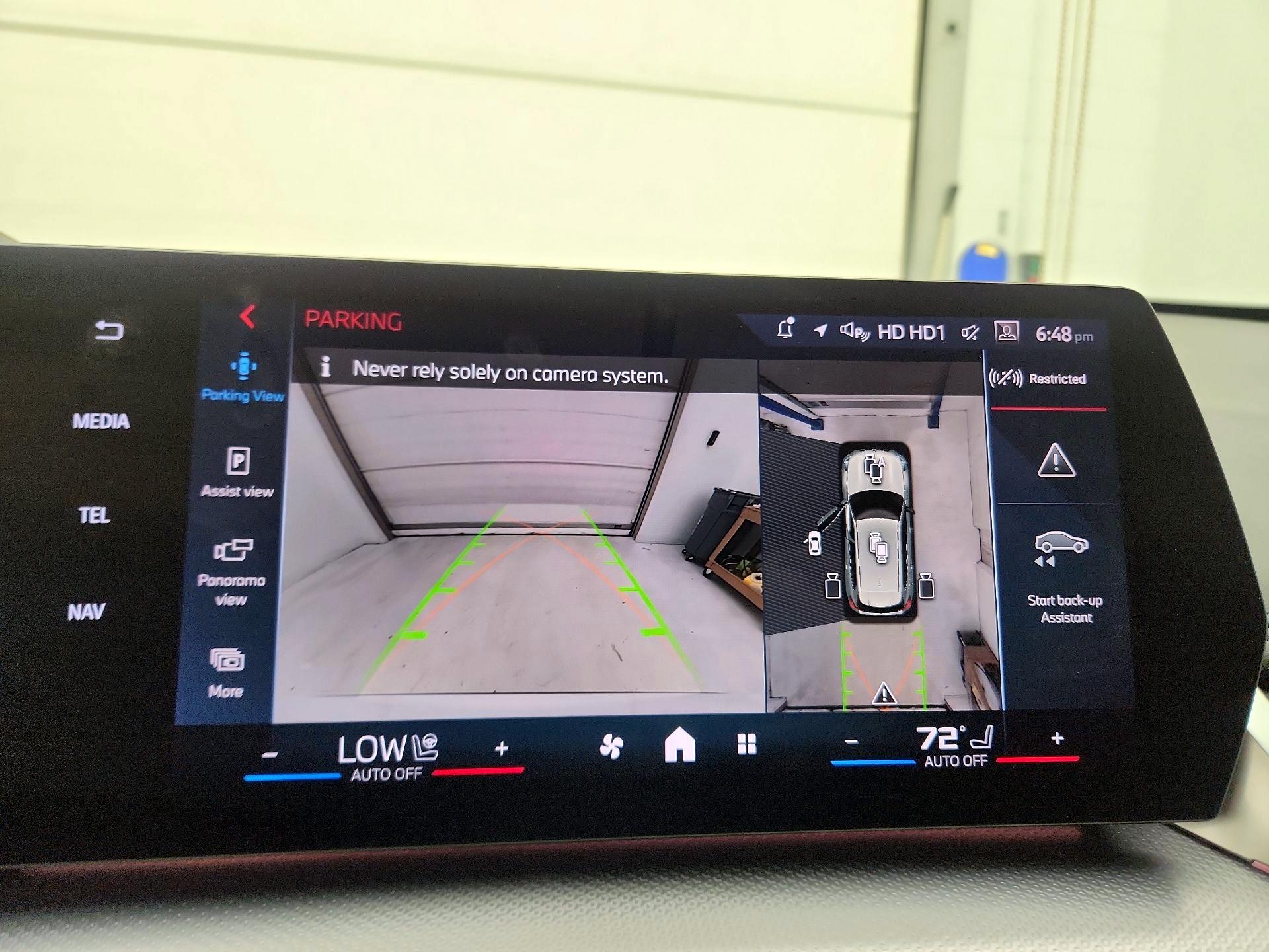 Thumbnail: 2024 BMW X1 - 14