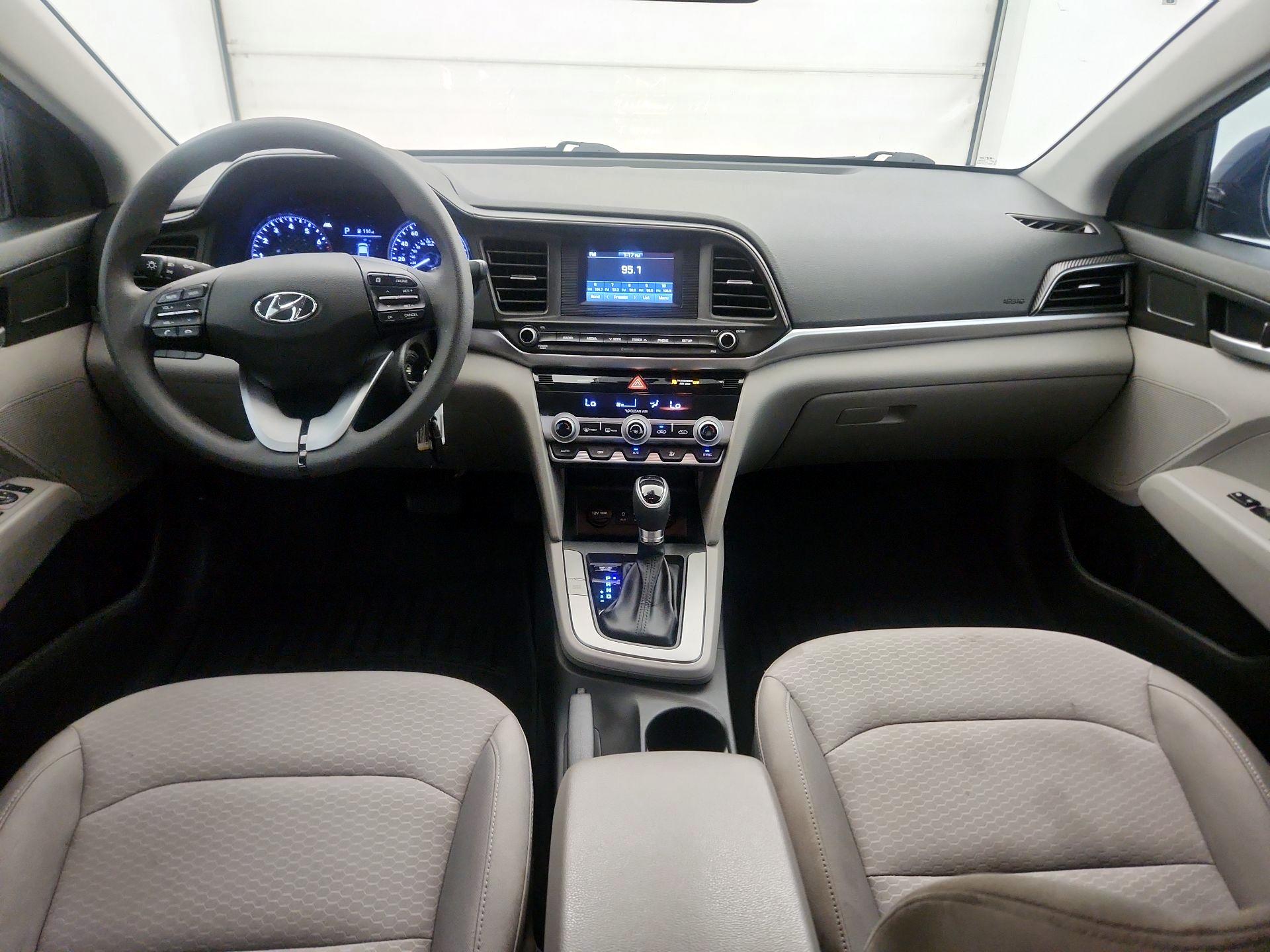 Thumbnail: 2020 Hyundai Elantra - 9