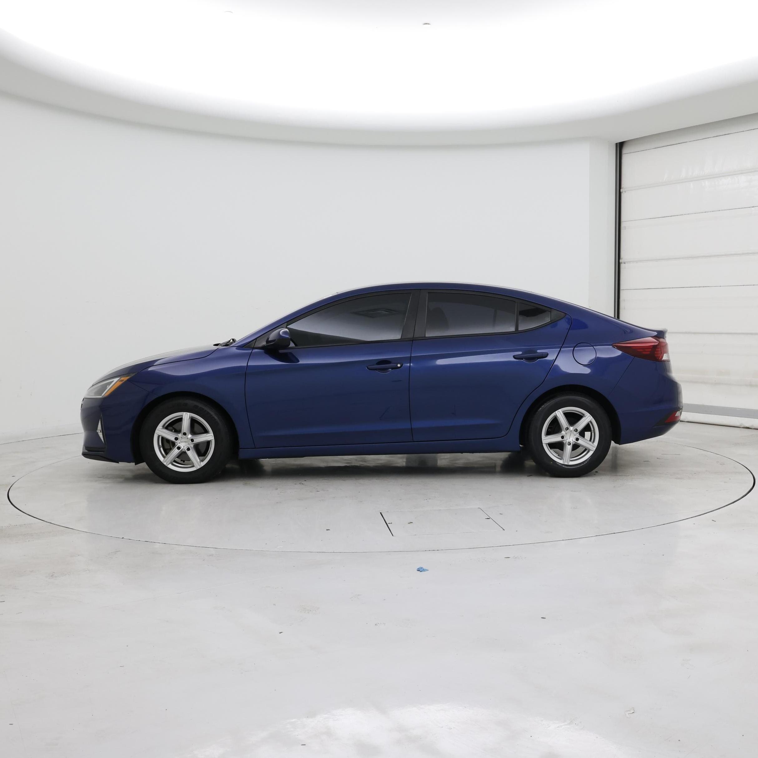 Thumbnail: 2020 Hyundai Elantra - 3
