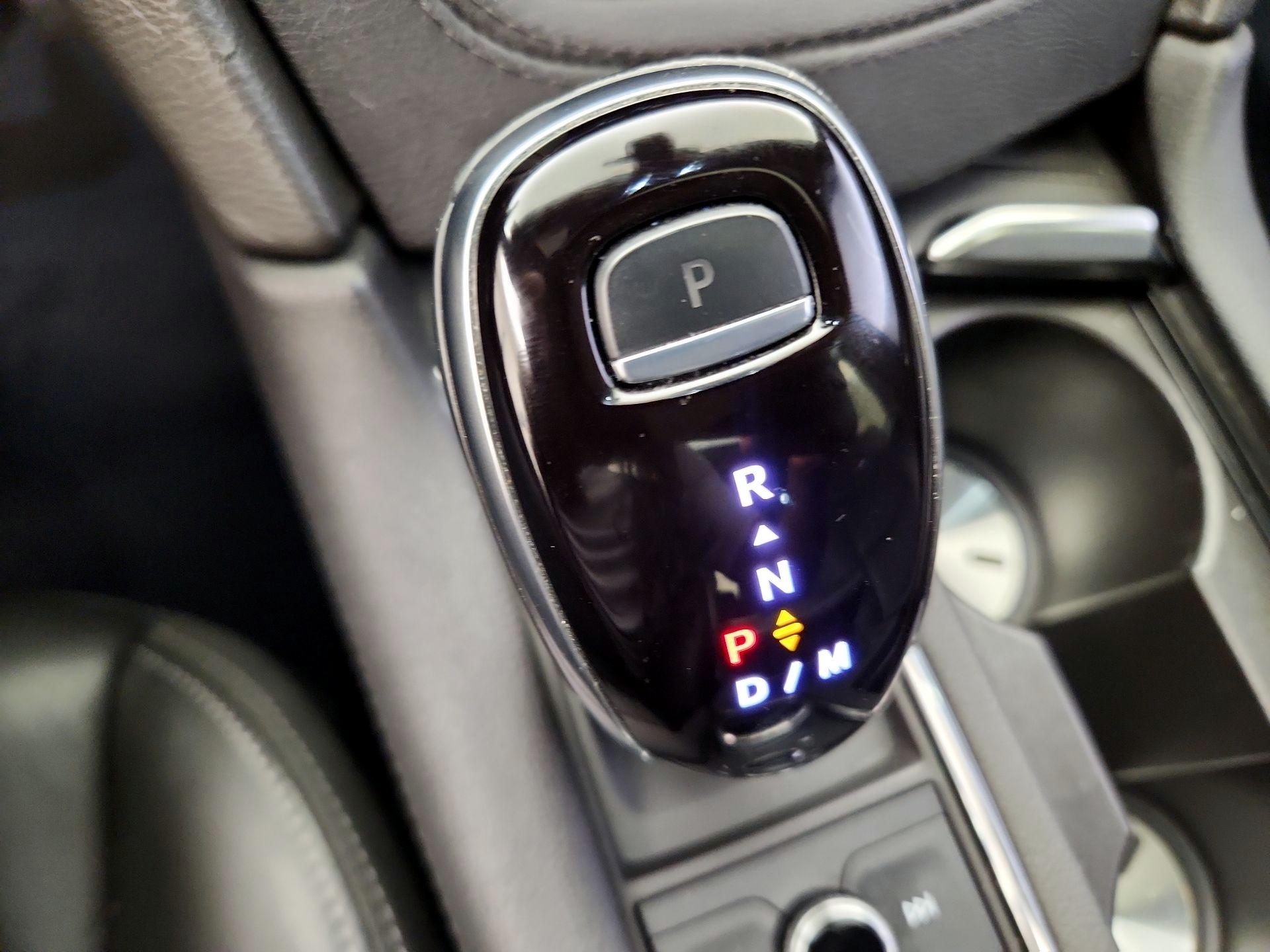 Thumbnail: 2023 Cadillac XT6 - 18