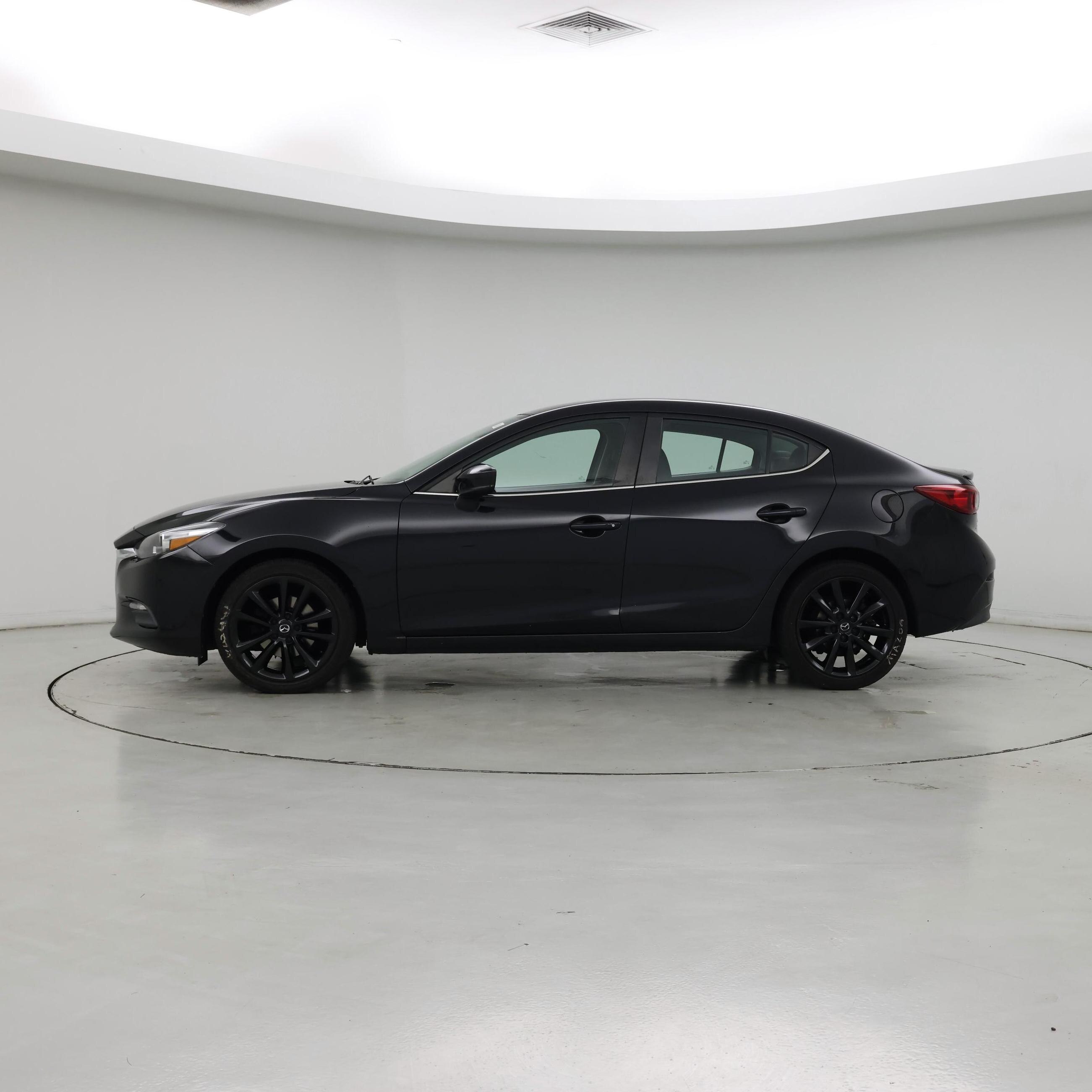 Thumbnail: 2018 Mazda Mazda3 - 3