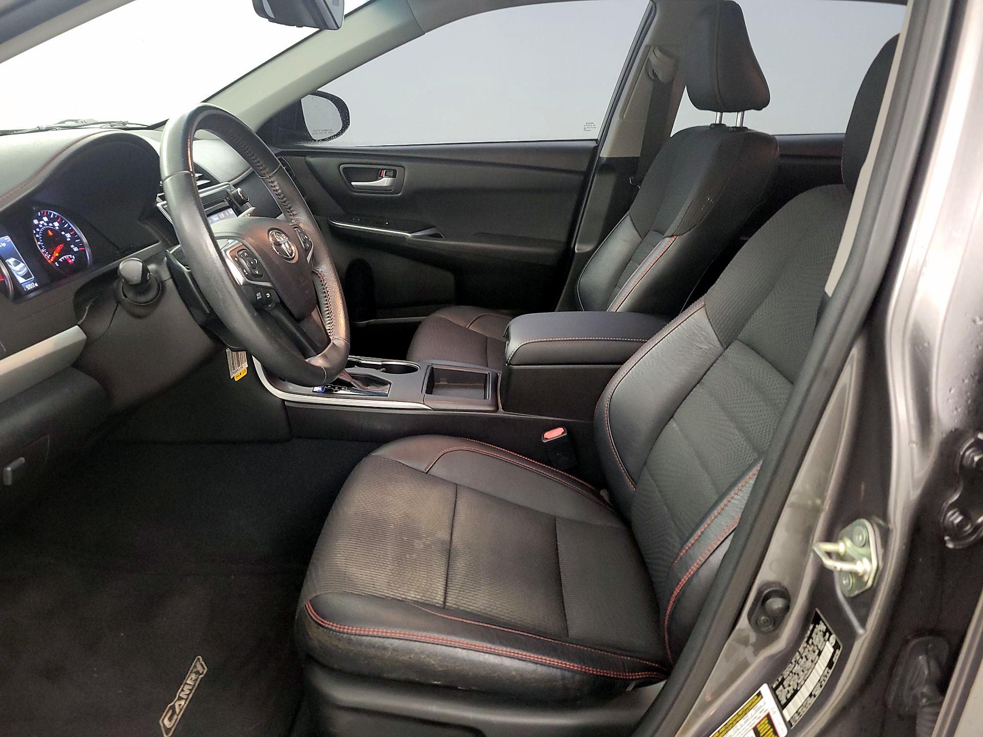 Thumbnail: 2017 Toyota Camry - 11