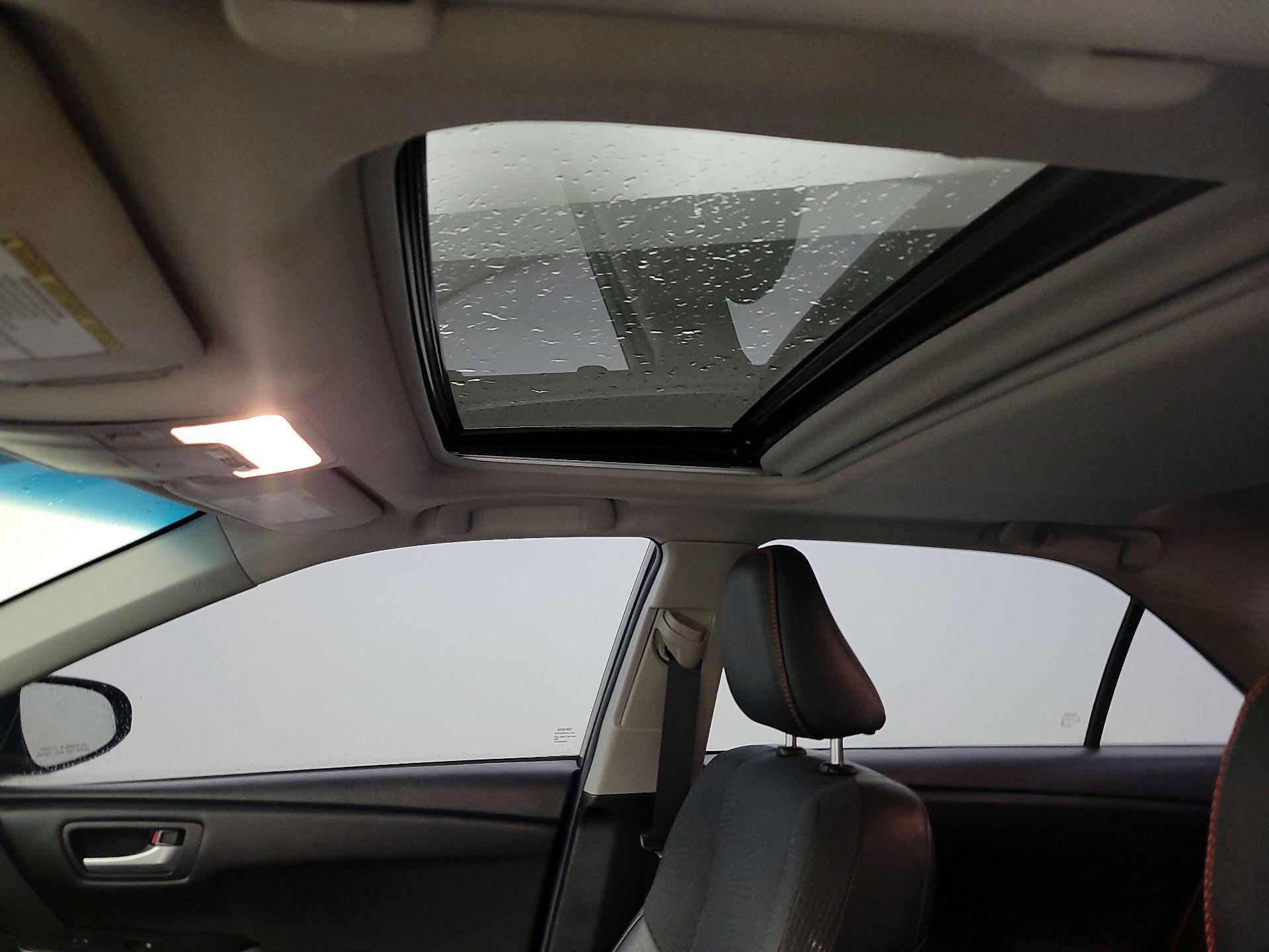 Thumbnail: 2017 Toyota Camry - 19