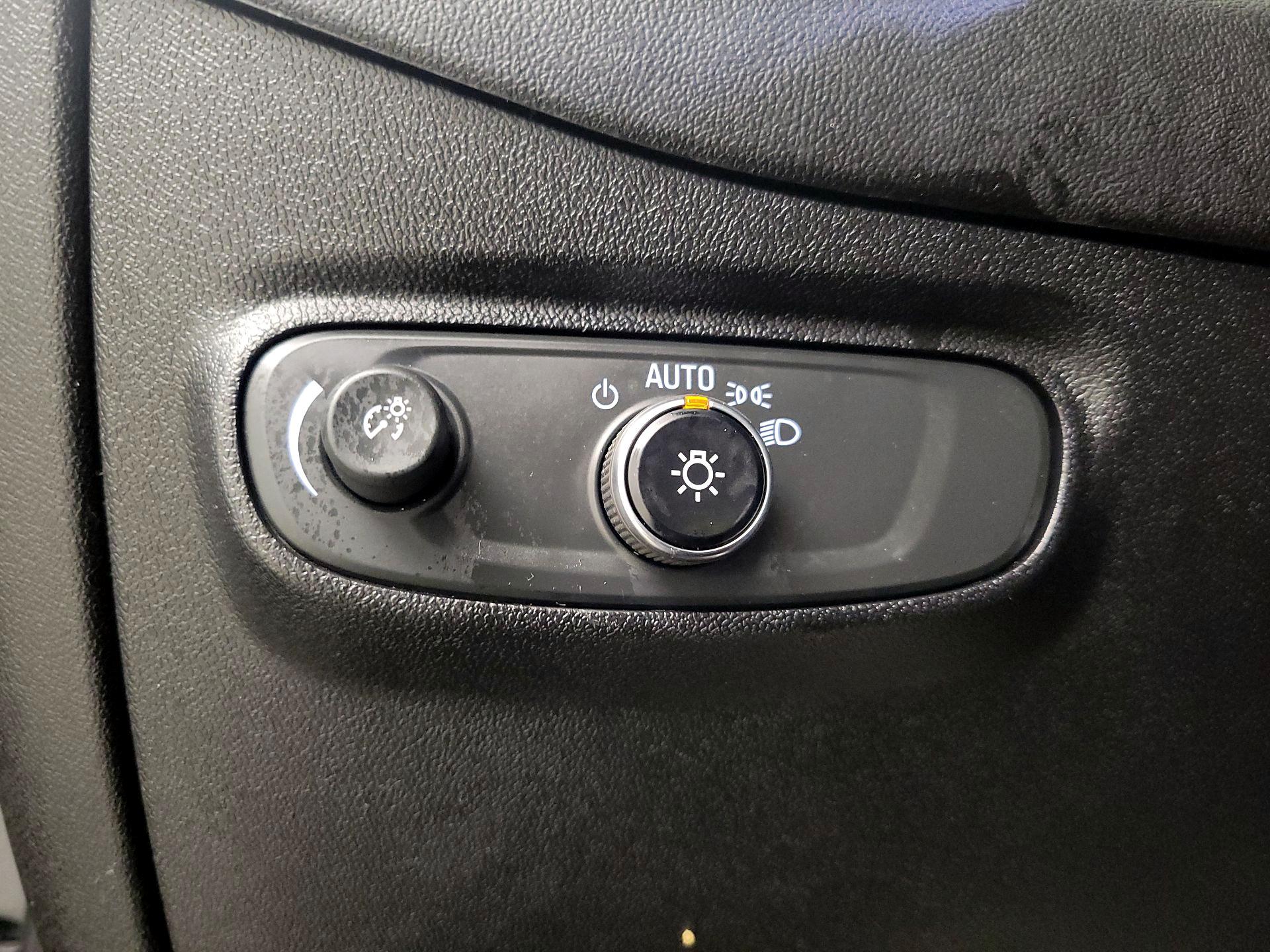 Thumbnail: 2019 Chevrolet Equinox - 13
