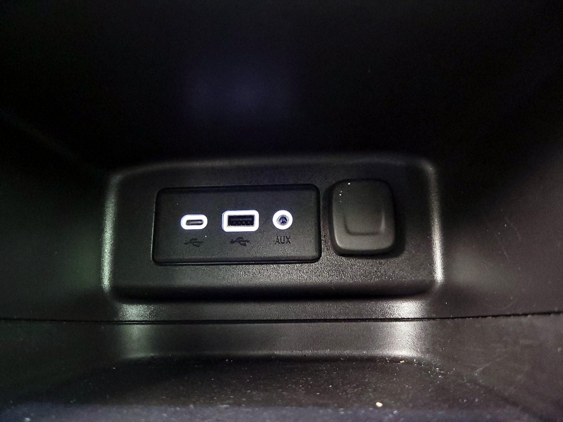 Thumbnail: 2019 Chevrolet Equinox - 18