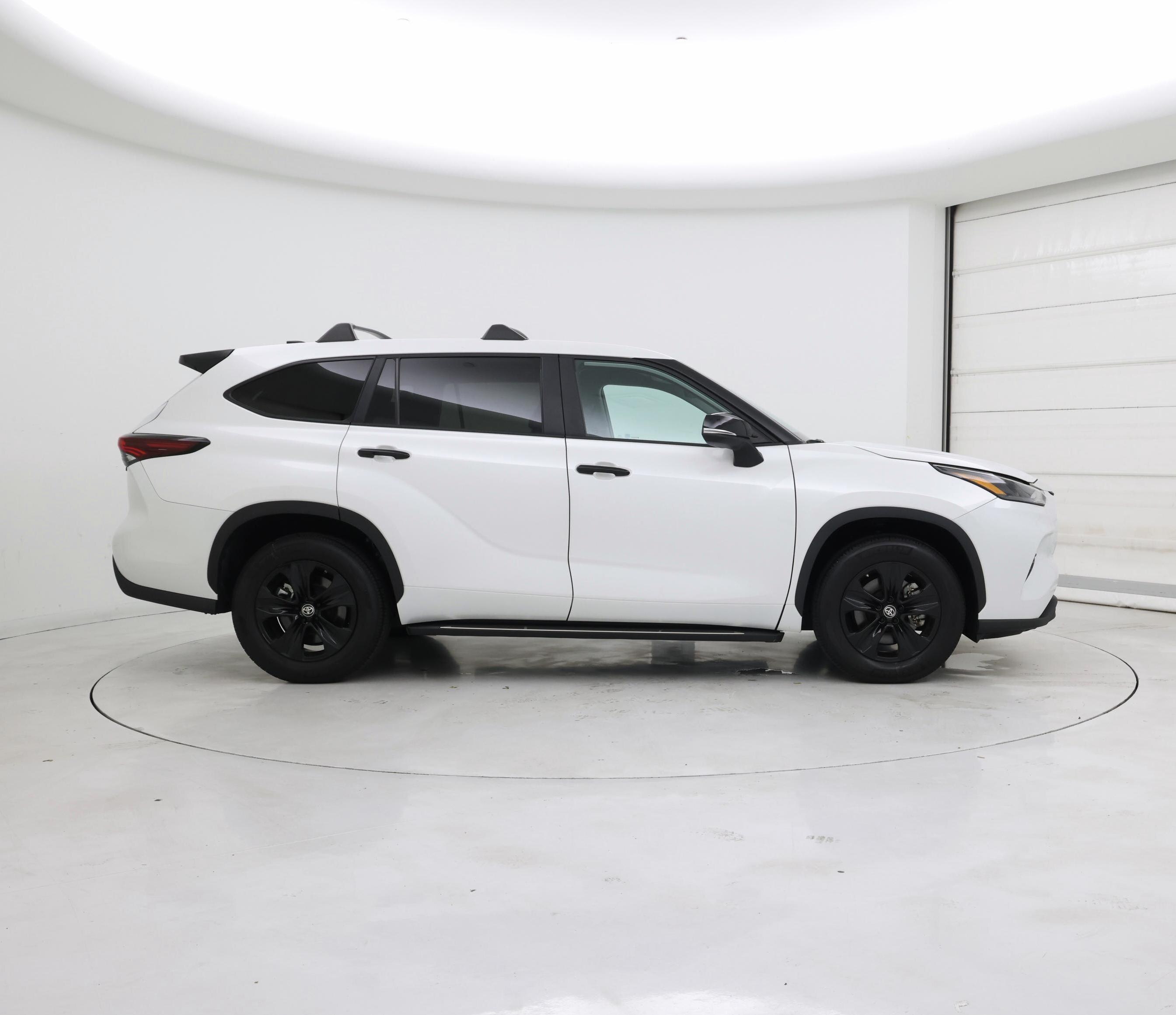 Thumbnail: 2024 Toyota Highlander - 7