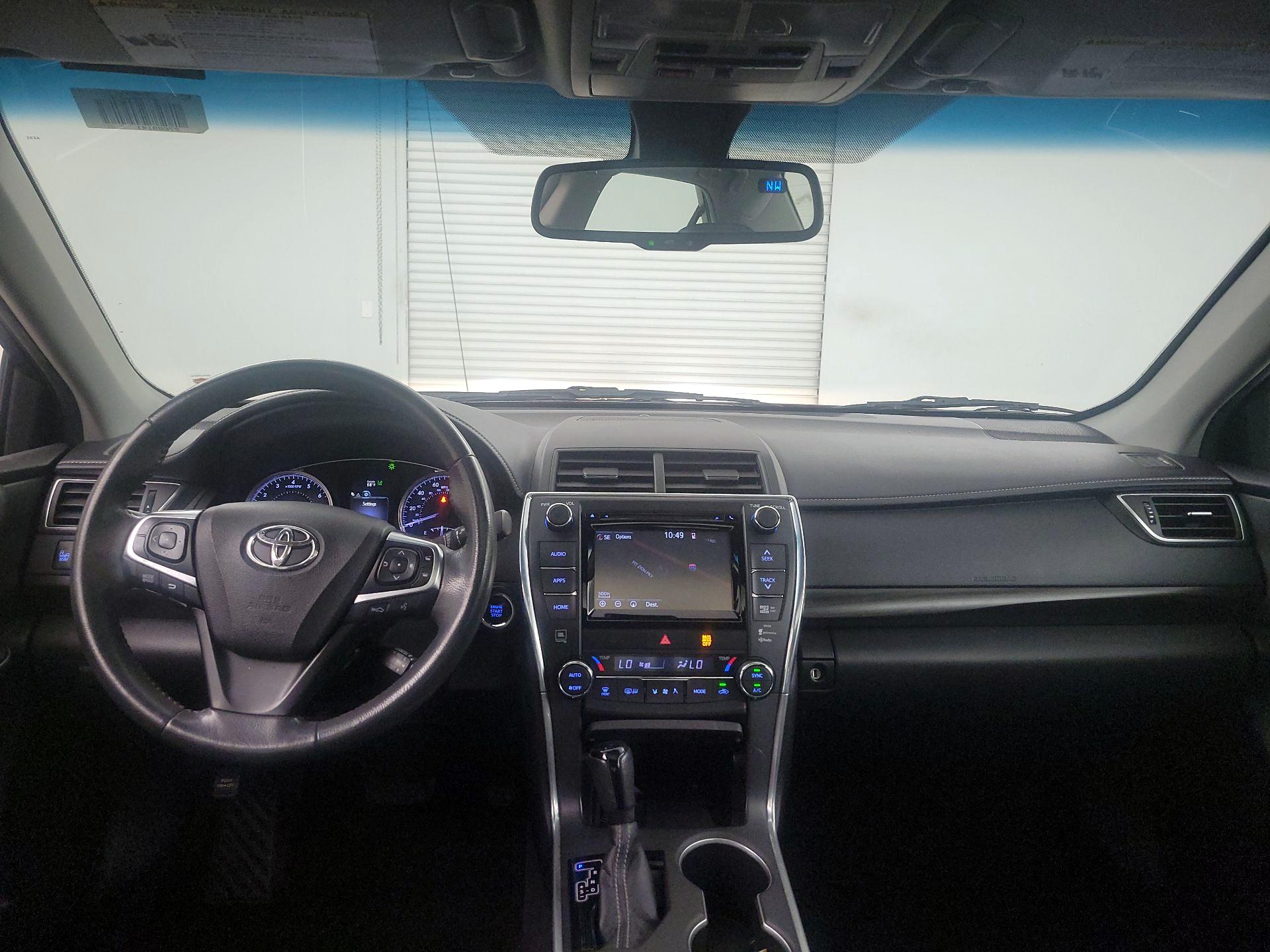 Thumbnail: 2015 Toyota Camry - 9